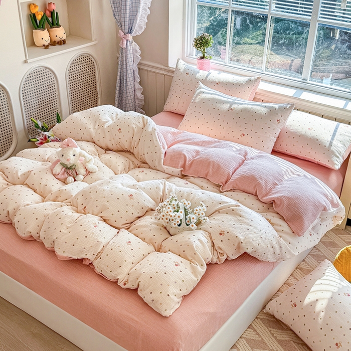 91家纺网 家纺一手货源 找家纺 木楌家居 2026新款A类全棉皱皱纱印花四件套 星空草莓