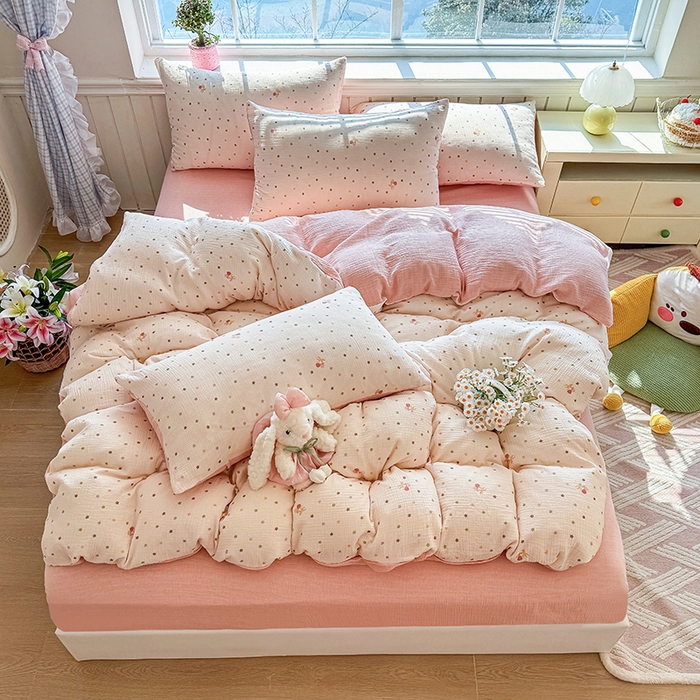 91家纺网 家纺一手货源 找家纺 木楌家居 2026新款A类全棉皱皱纱印花四件套 星空草莓