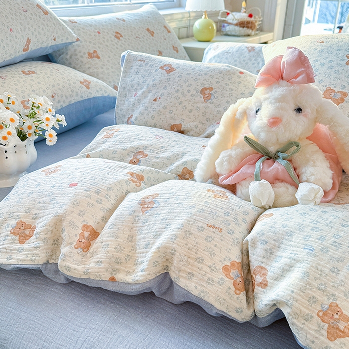 91家纺网 家纺一手货源 找家纺 木楌家居 2026新款A类全棉皱皱纱印花四件套 熊的礼物