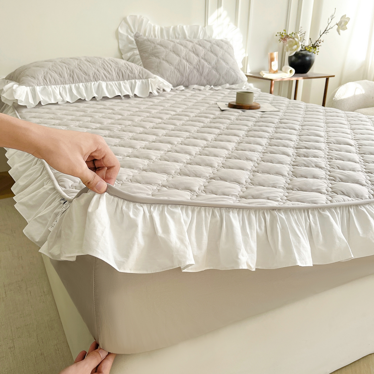 91家纺网 家纺一手货源 找家纺 沐纯家居 2026新款A类全棉纯棉水洗棉新疆棉花少女风花边单床笠 枫舞灰