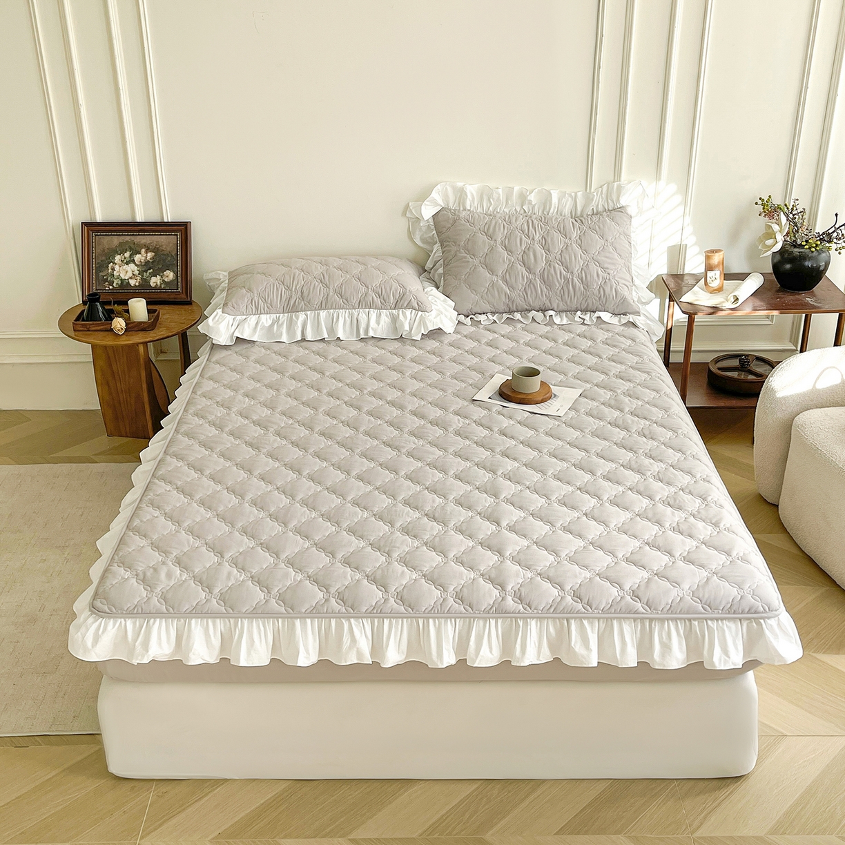 91家纺网 家纺一手货源 找家纺 沐纯家居 2026新款A类全棉纯棉水洗棉新疆棉花少女风花边单床笠 枫舞灰