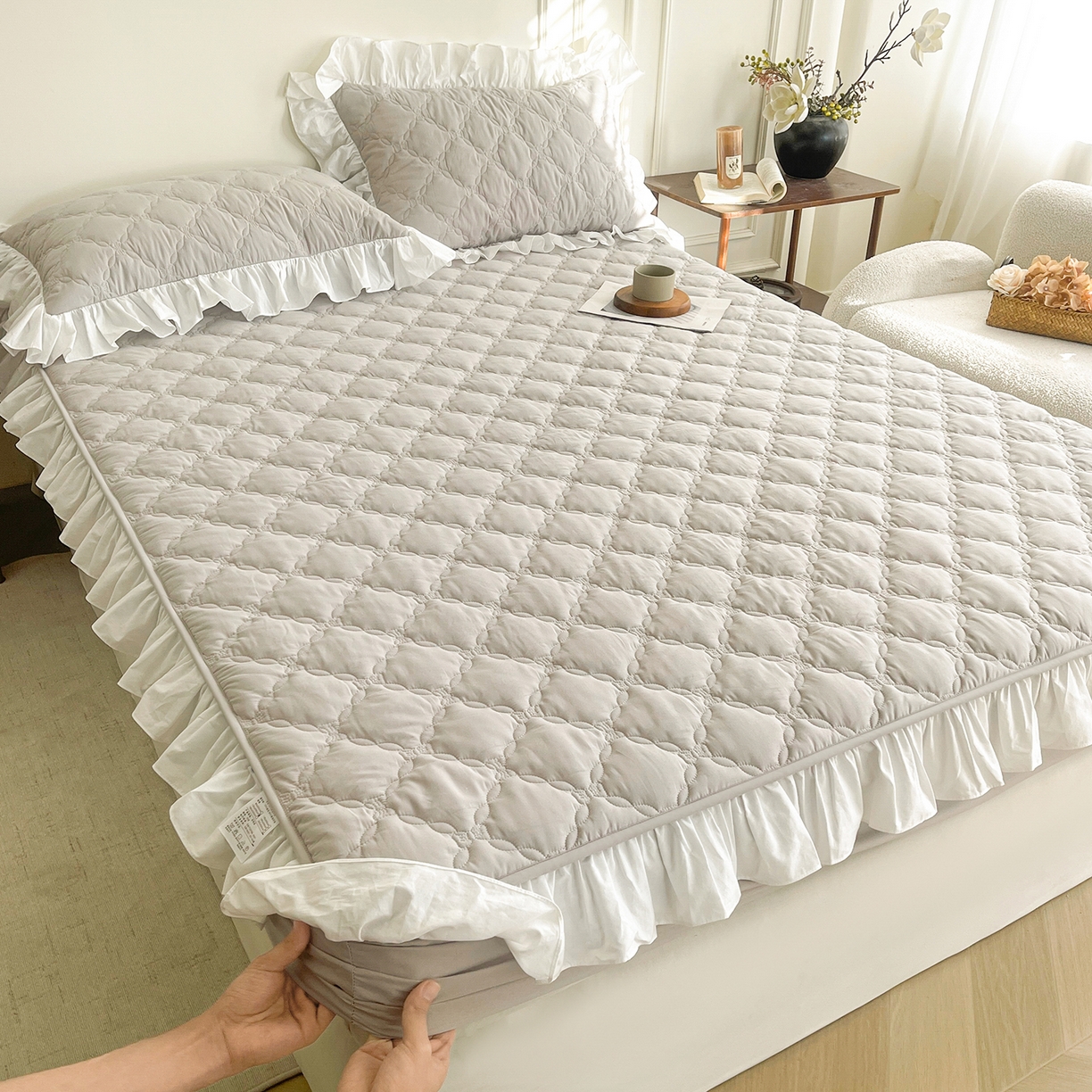 91家纺网 家纺一手货源 找家纺 沐纯家居 2026新款A类全棉纯棉水洗棉新疆棉花少女风花边单床笠 枫舞灰