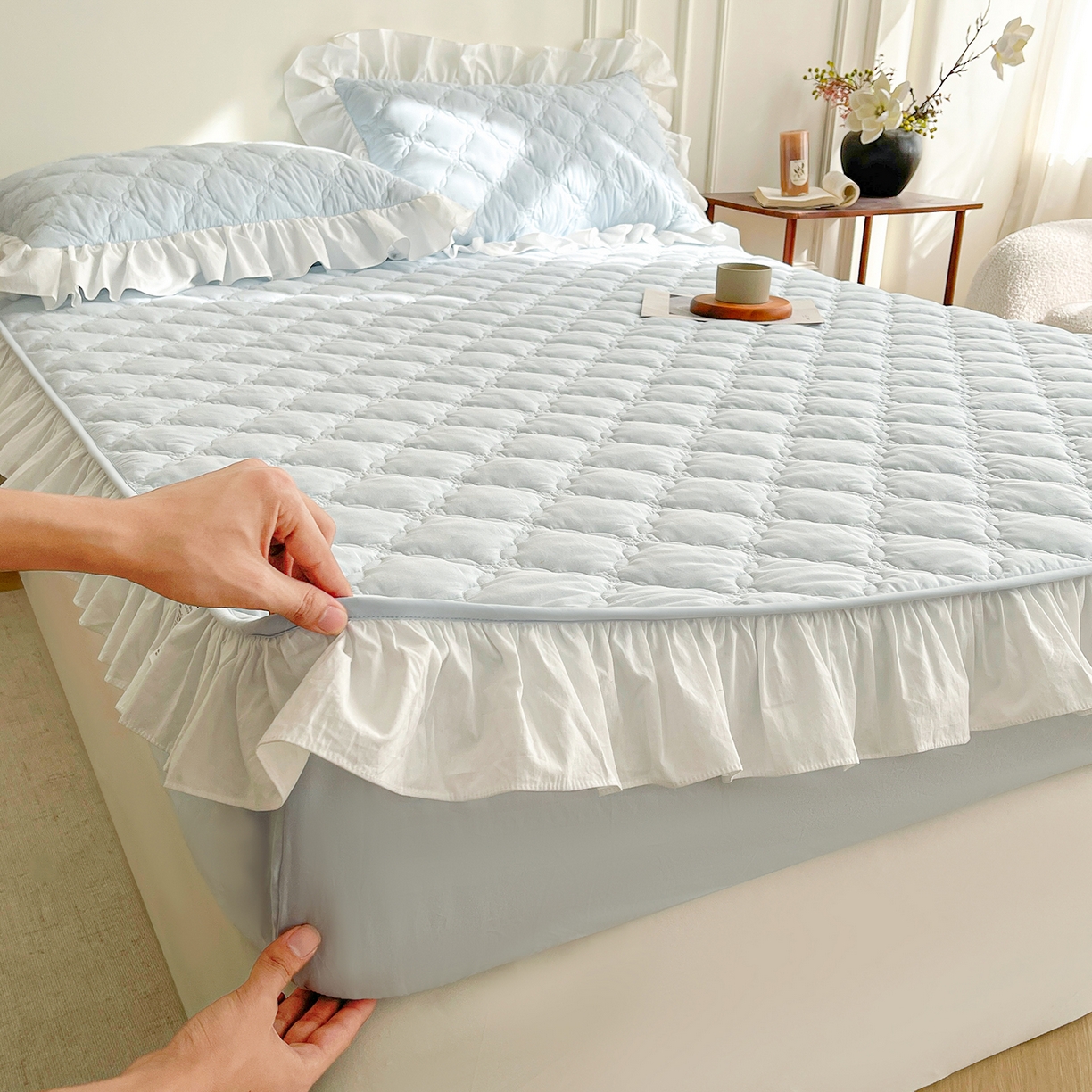 91家纺网 家纺一手货源 找家纺 沐纯家居 2026新款A类全棉纯棉水洗棉新疆棉花少女风花边单床笠 晴空蓝