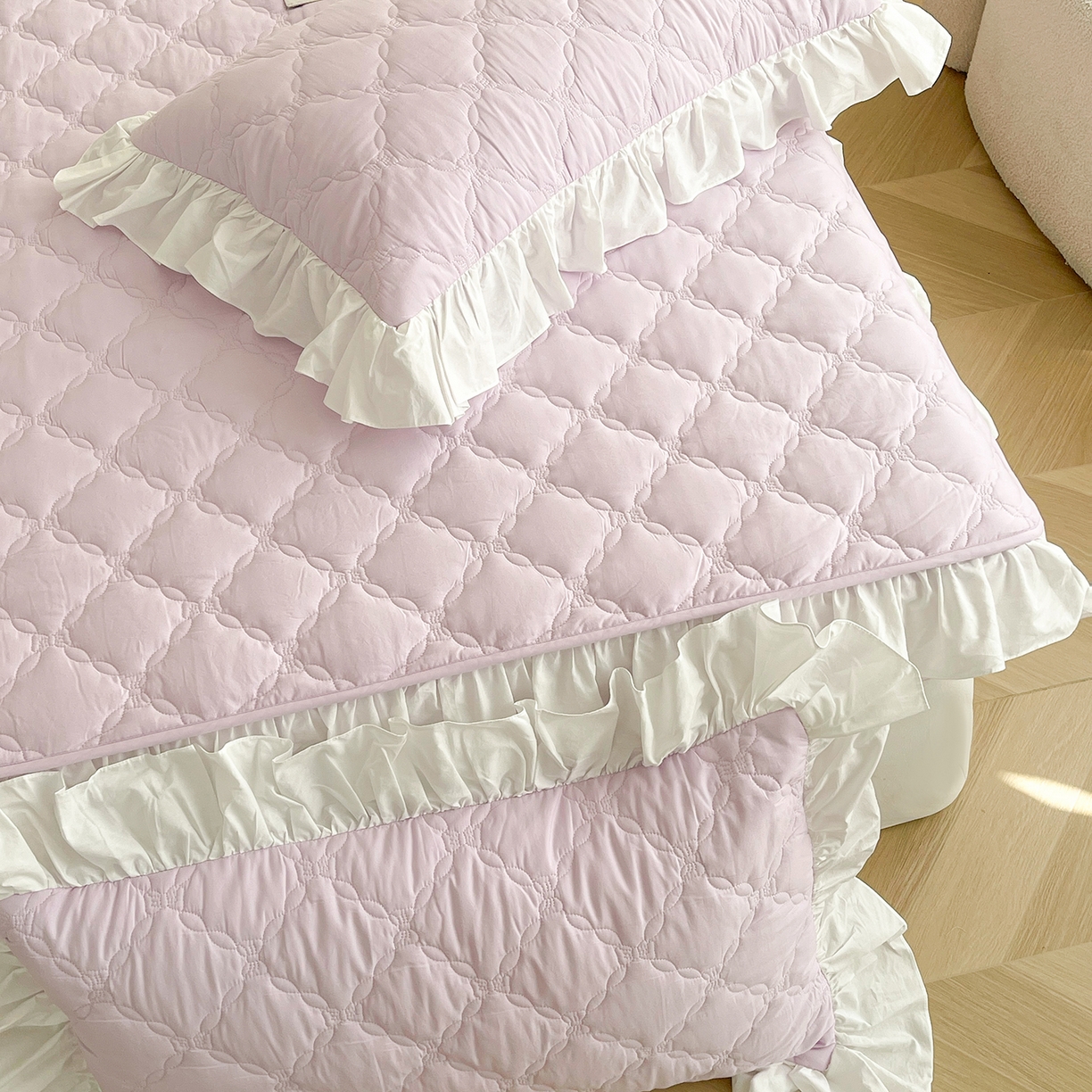 91家纺网 家纺一手货源 找家纺 沐纯家居 2026新款A类全棉纯棉水洗棉新疆棉花少女风花边单床笠 星空紫