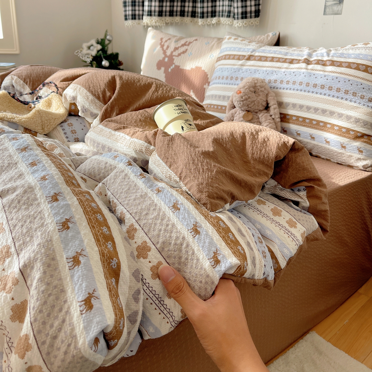 91家纺网 家纺一手货源 找家纺 顾里家纺 2026新款韩风费尔岛系大版皱皱纱四件套【会员-2元 定制床笠+8元（小四件不做床笠）】 爱心麋鹿