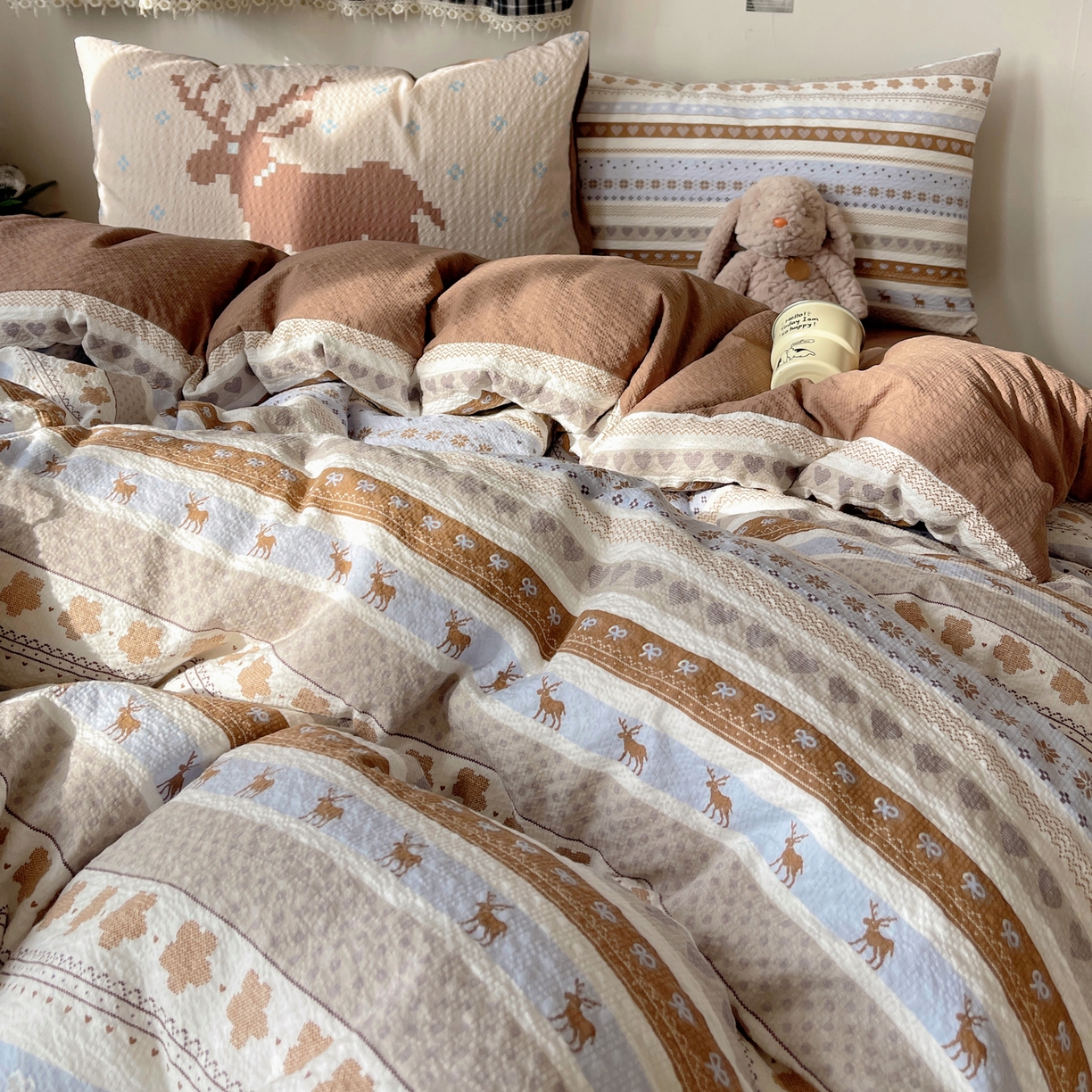 91家纺网 家纺一手货源 找家纺 顾里家纺 2026新款韩风费尔岛系大版皱皱纱四件套【会员-2元 定制床笠+8元（小四件不做床笠）】 爱心麋鹿