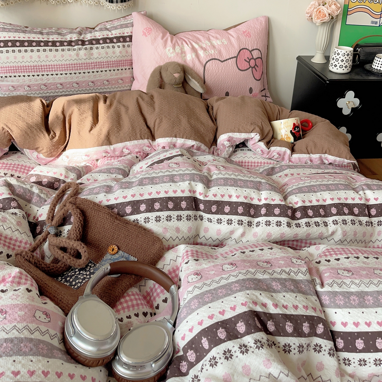 91家纺网 家纺一手货源 找家纺 顾里家纺 2026新款韩风费尔岛系大版皱皱纱四件套【会员-2元 定制床笠+8元（小四件不做床笠）】 粉爱心猫猫