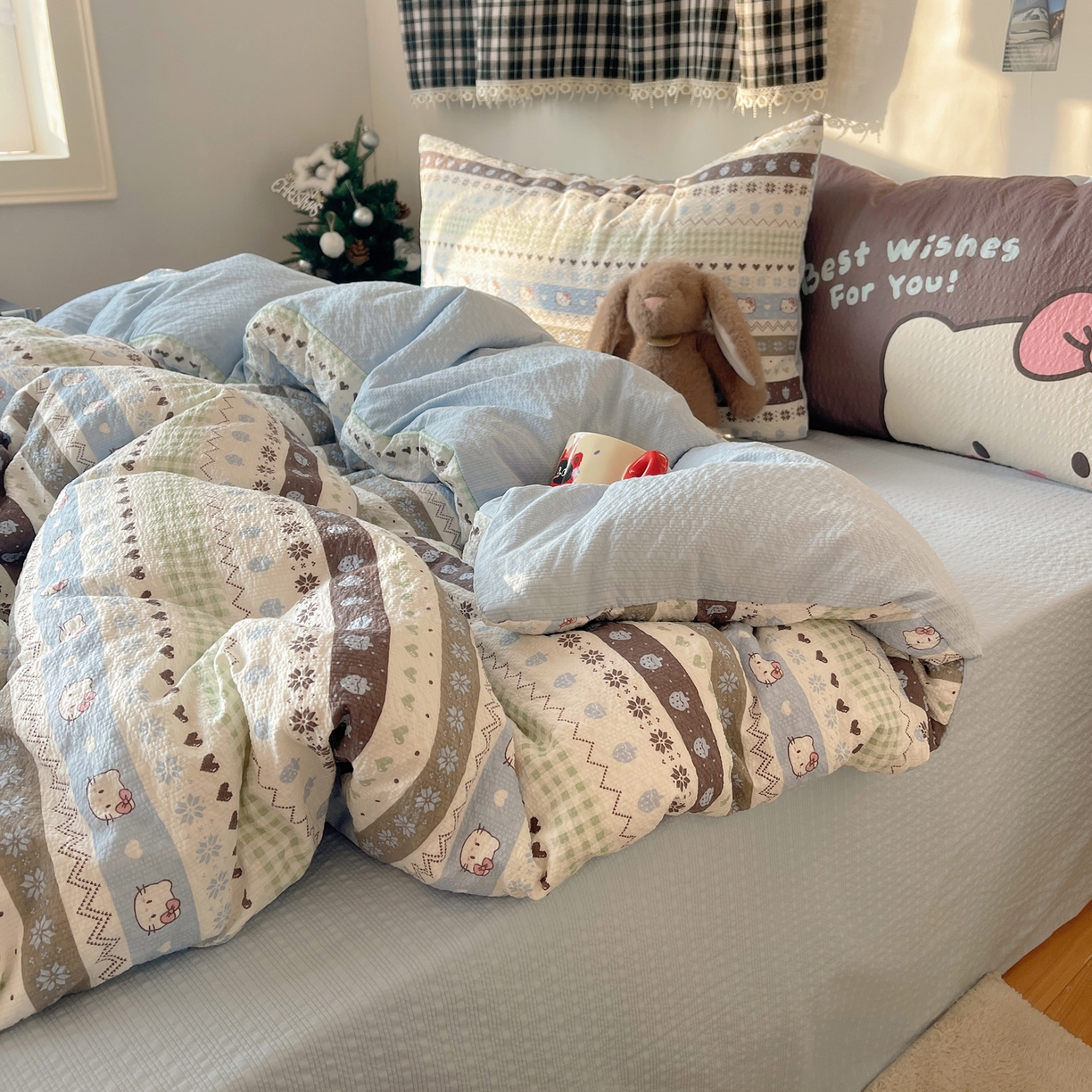 91家纺网 家纺一手货源 找家纺 顾里家纺 2026新款韩风费尔岛系大版皱皱纱四件套【会员-2元 定制床笠+8元（小四件不做床笠）】 蓝爱心猫猫