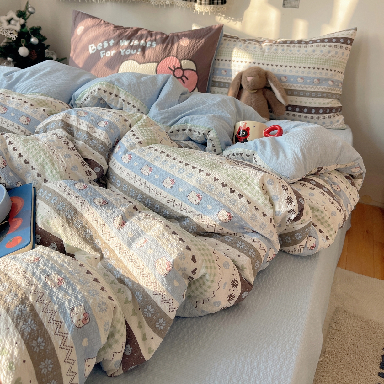 91家纺网 家纺一手货源 找家纺 顾里家纺 2026新款韩风费尔岛系大版皱皱纱四件套【会员-2元 定制床笠+8元（小四件不做床笠）】 蓝爱心猫猫