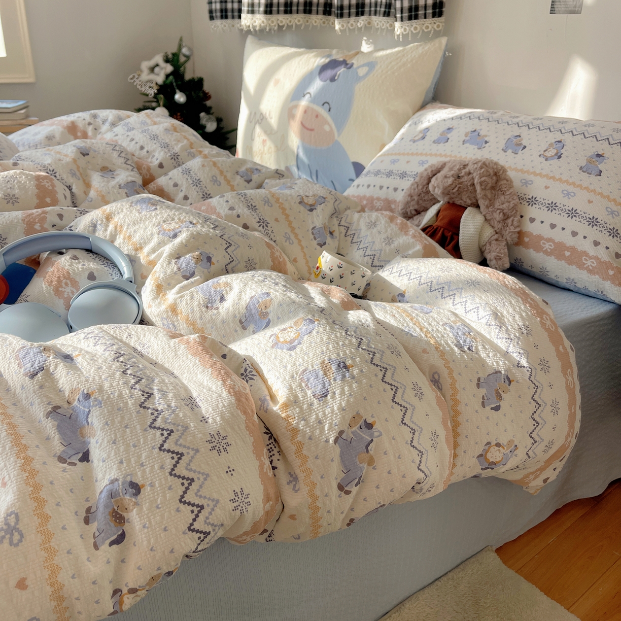 91家纺网 家纺一手货源 找家纺 顾里家纺 2026新款韩风费尔岛系大版皱皱纱四件套【会员-2元 定制床笠+8元（小四件不做床笠）】 天使木马