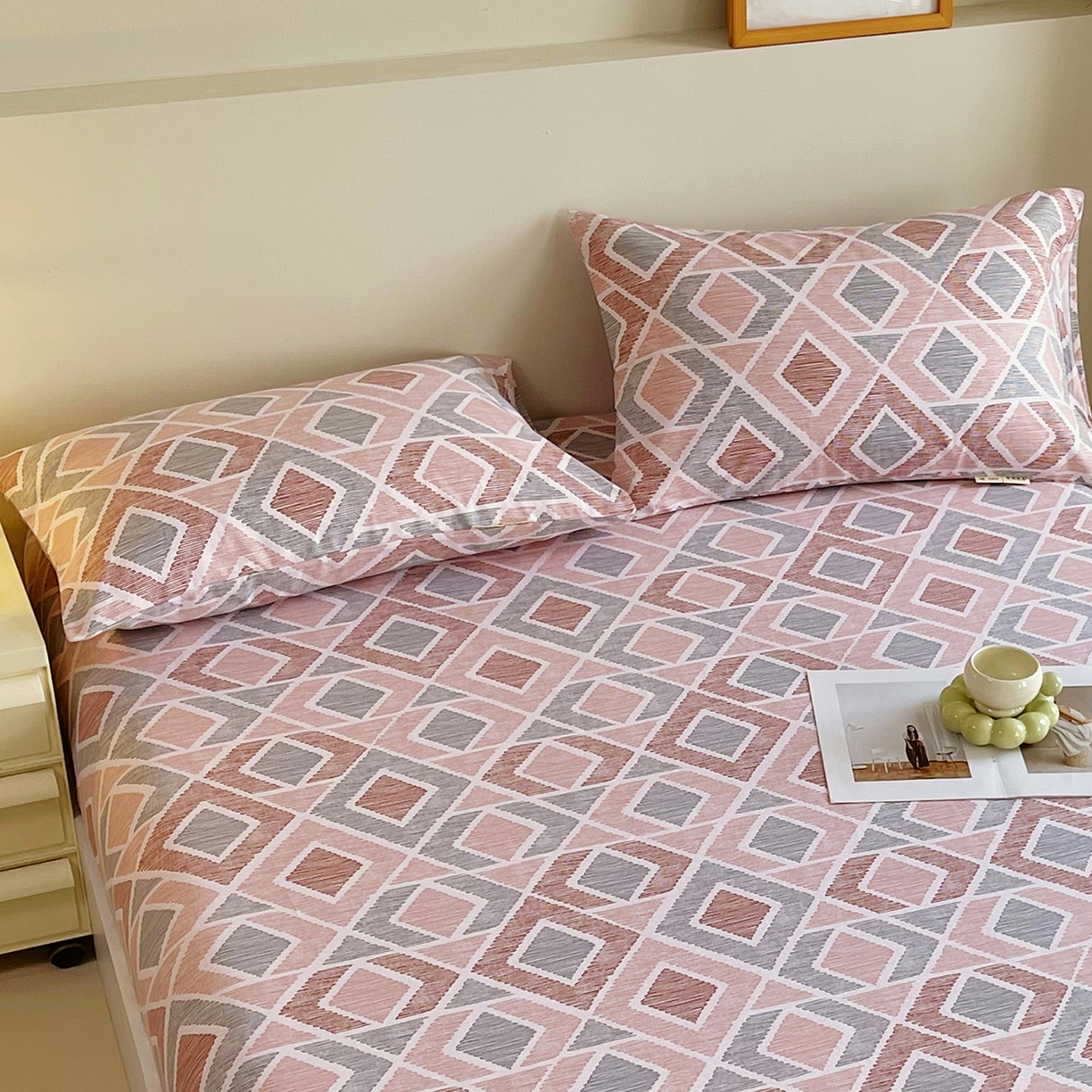 91家纺网 家纺一手货源 找家纺 金鑫汇家纺 2026新款全棉老粗布单品枕套系列 平行世界