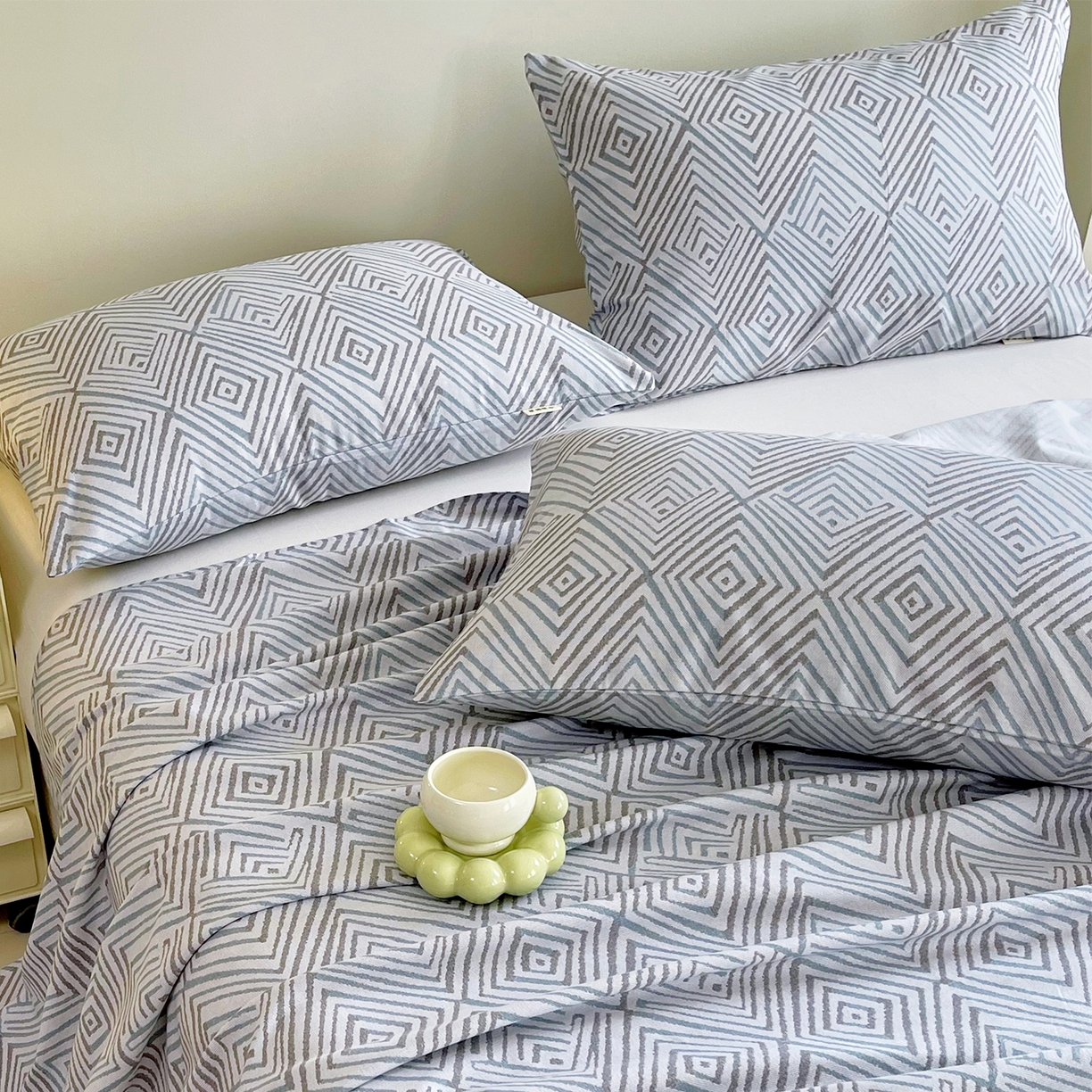 91家纺网 家纺一手货源 找家纺 金鑫汇家纺 2026新款全棉老粗布单品枕套系列 梦幻迷宫-灰