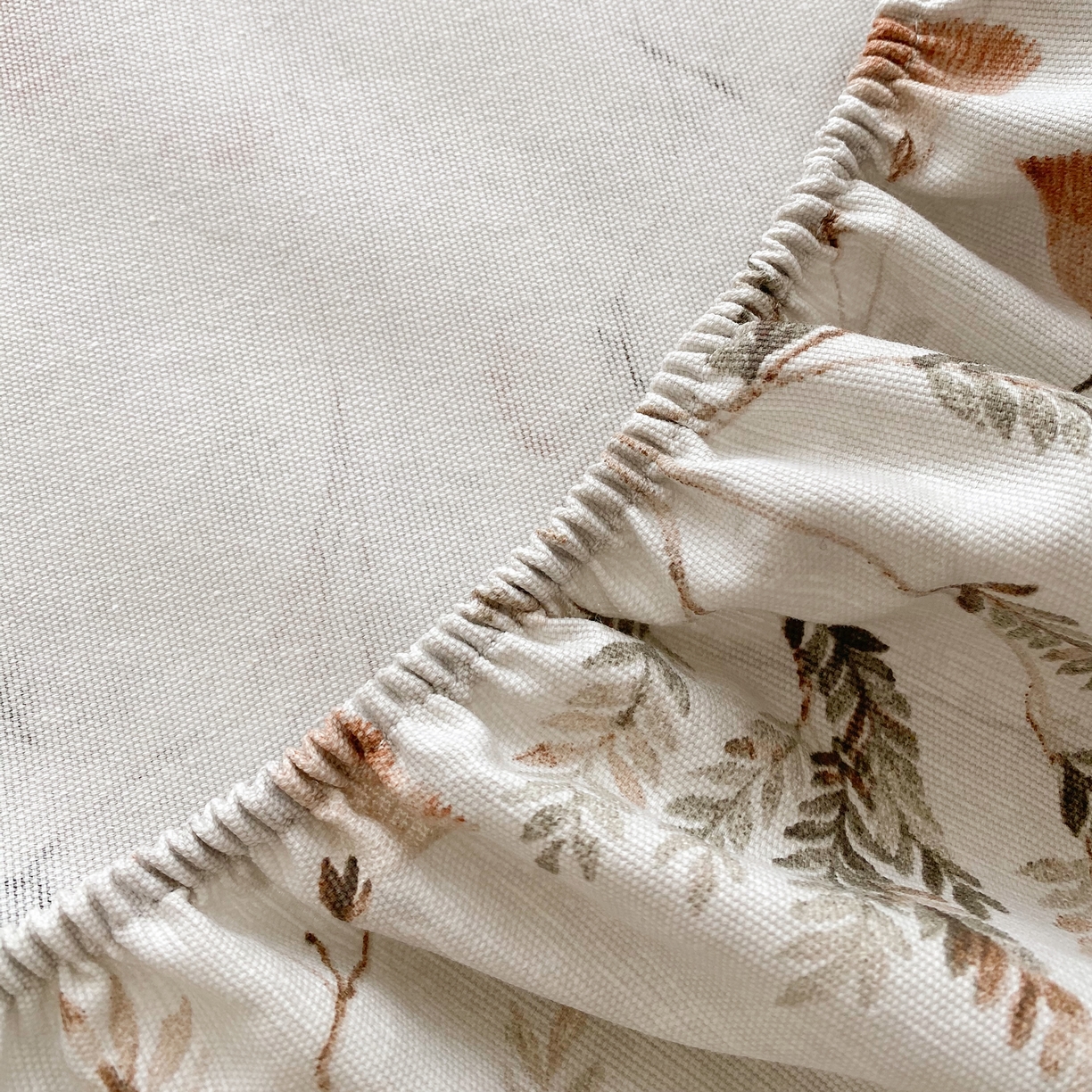 91家纺网 家纺一手货源 找家纺 金鑫汇家纺 2026新款全棉老粗布单品床笠系列 月下花影-桔