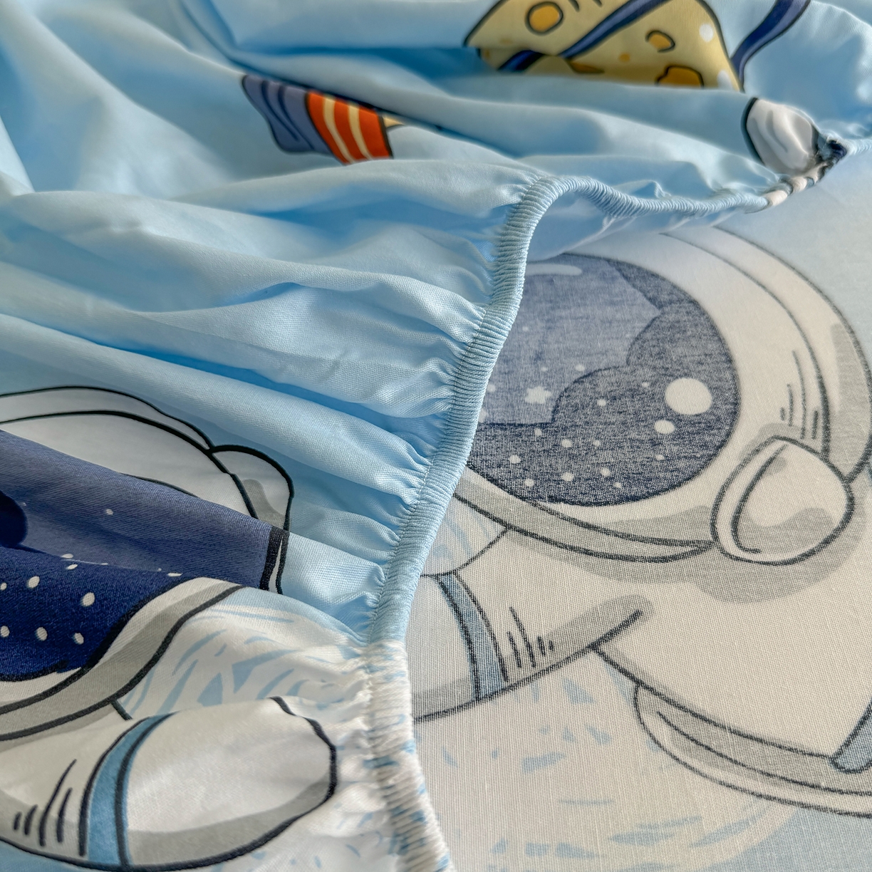 91家纺网 家纺一手货源 找家纺 壹贝家纺 2026新款全棉印花床笠系列 太空奇遇