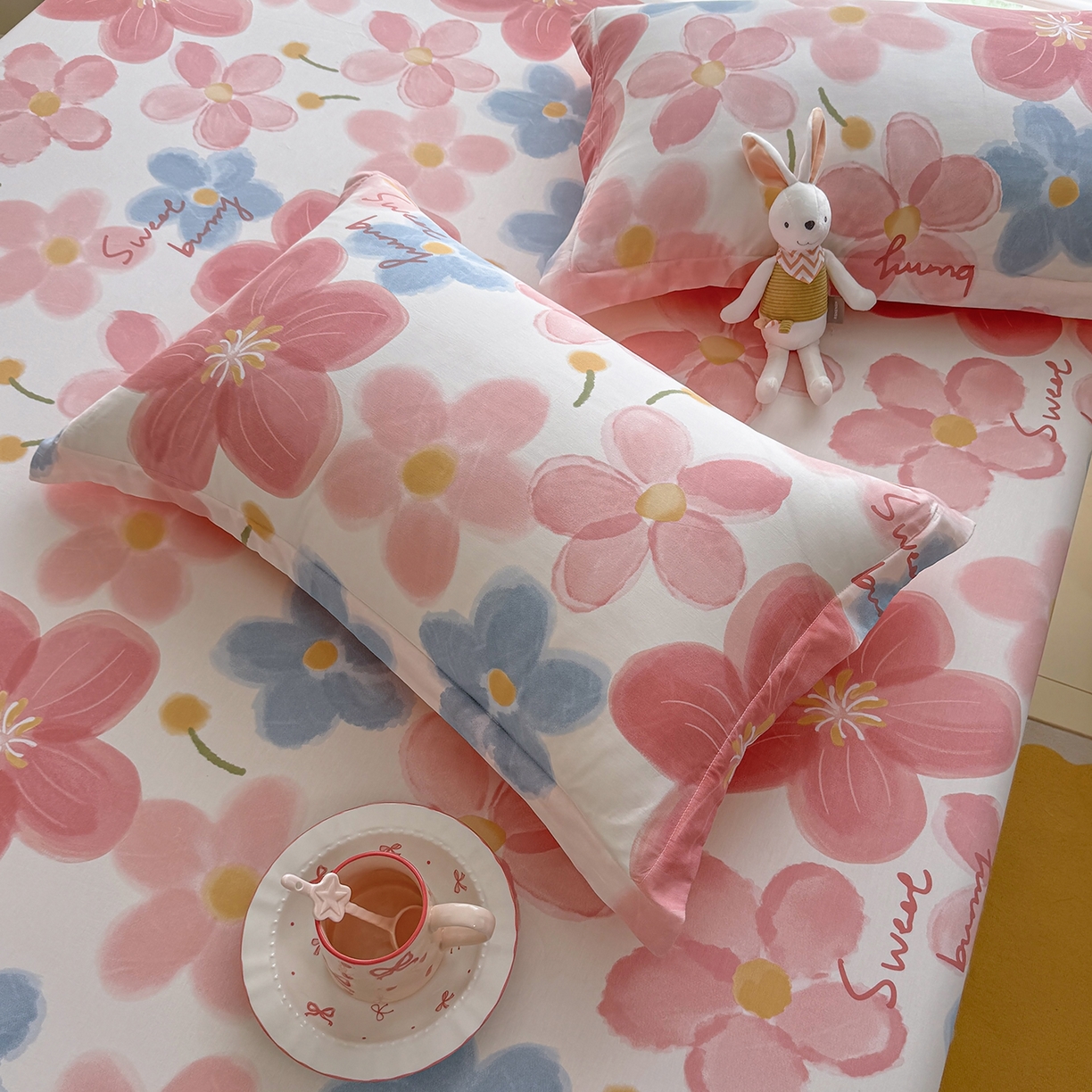 91家纺网 家纺一手货源 找家纺 壹贝家纺 2026新款全棉印花床笠系列 夕颜花开