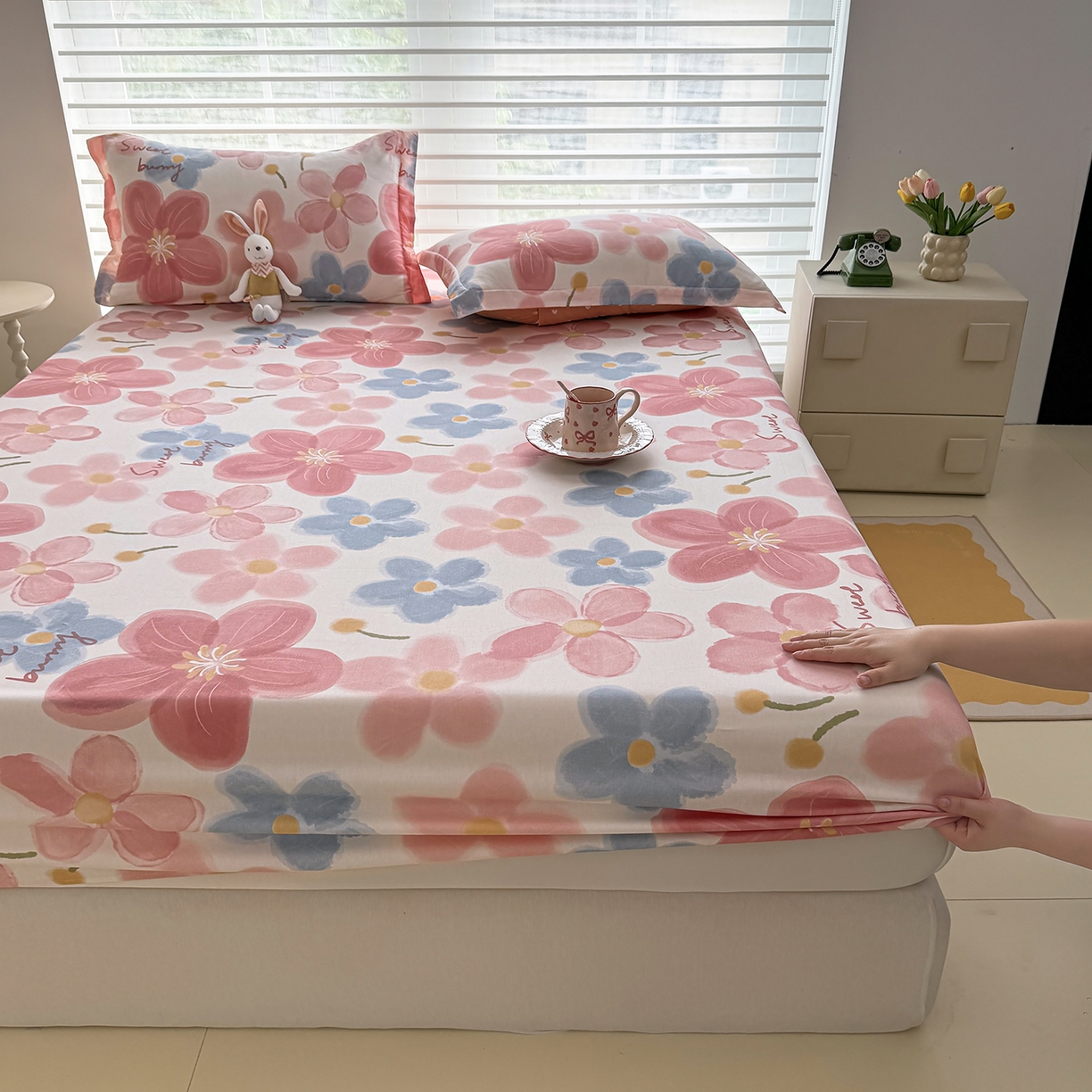 91家纺网 家纺一手货源 找家纺 壹贝家纺 2026新款全棉印花床笠系列 夕颜花开