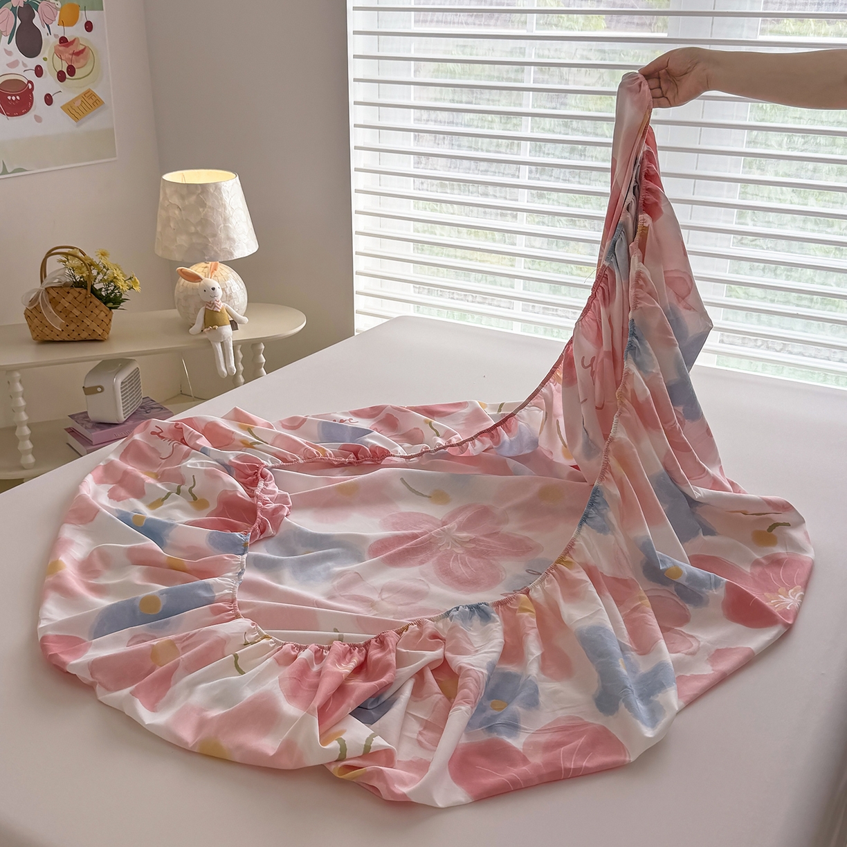 91家纺网 家纺一手货源 找家纺 壹贝家纺 2026新款全棉印花床笠系列 夕颜花开