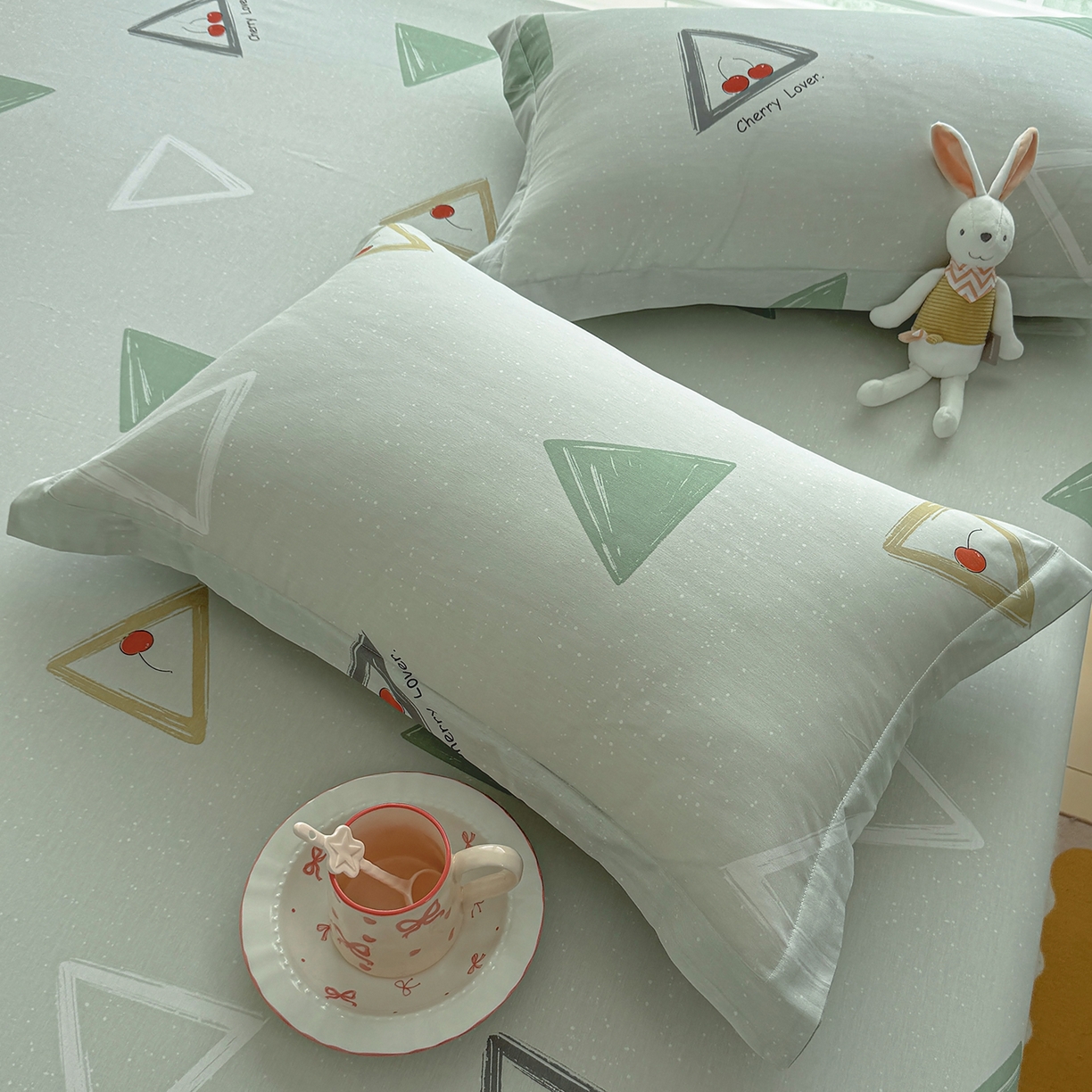 91家纺网 家纺一手货源 找家纺 壹贝家纺 2026新款全棉印花床笠系列 小可布丁