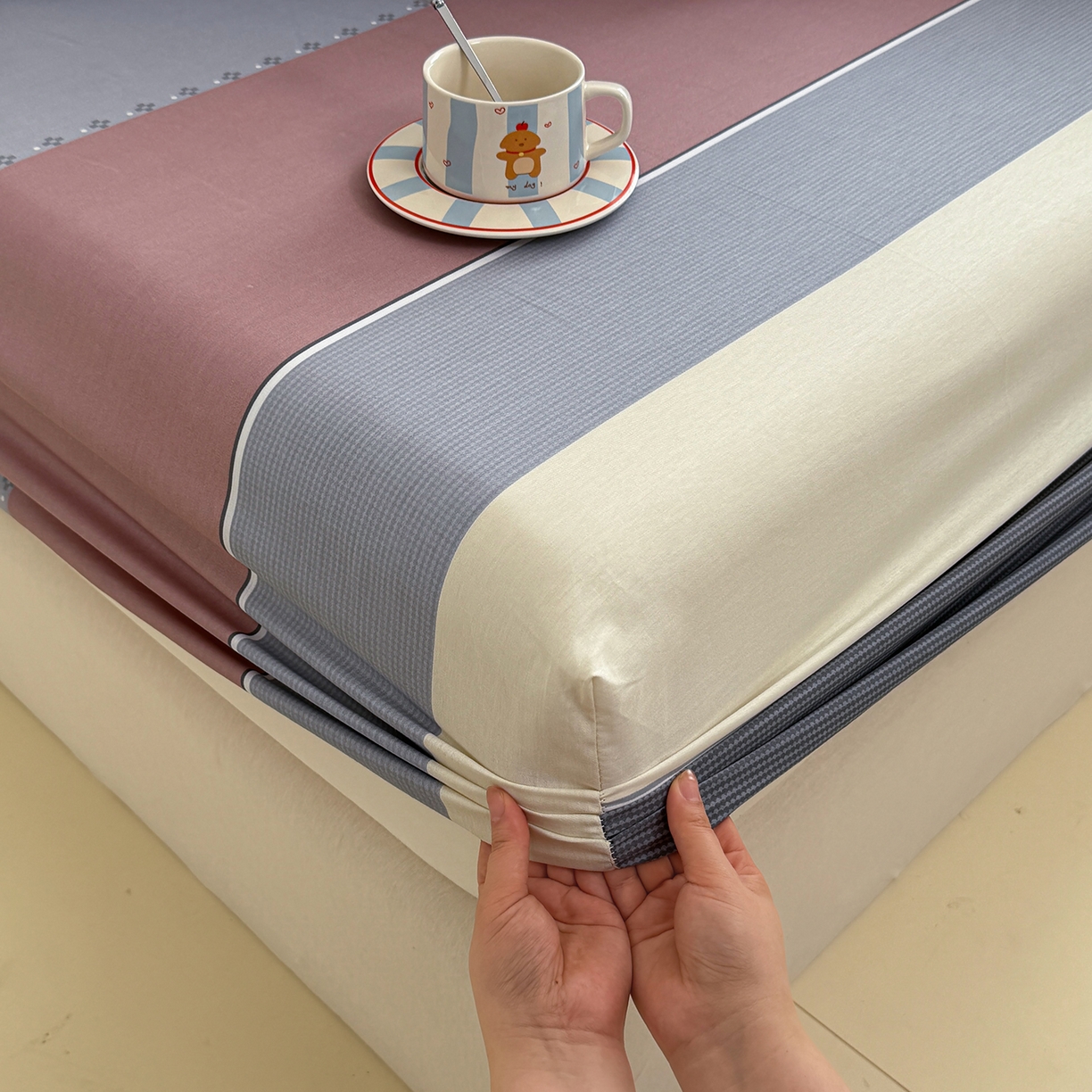 91家纺网 家纺一手货源 找家纺 壹贝家纺 2026新款全棉印花床笠系列 致青春