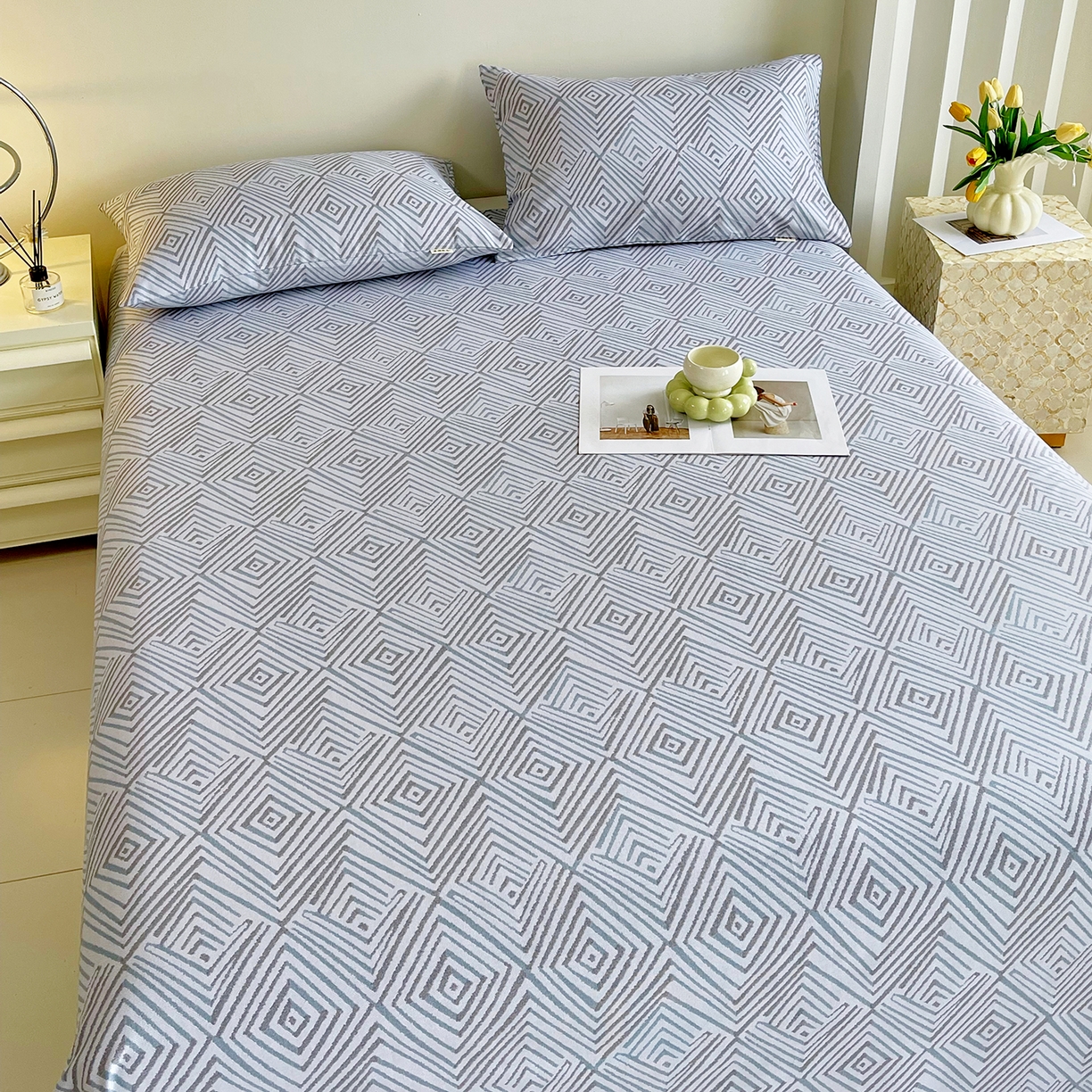 91家纺网 家纺一手货源 找家纺 金鑫汇家纺 2026新款全棉老粗布单品床单系列 梦幻迷宫-灰