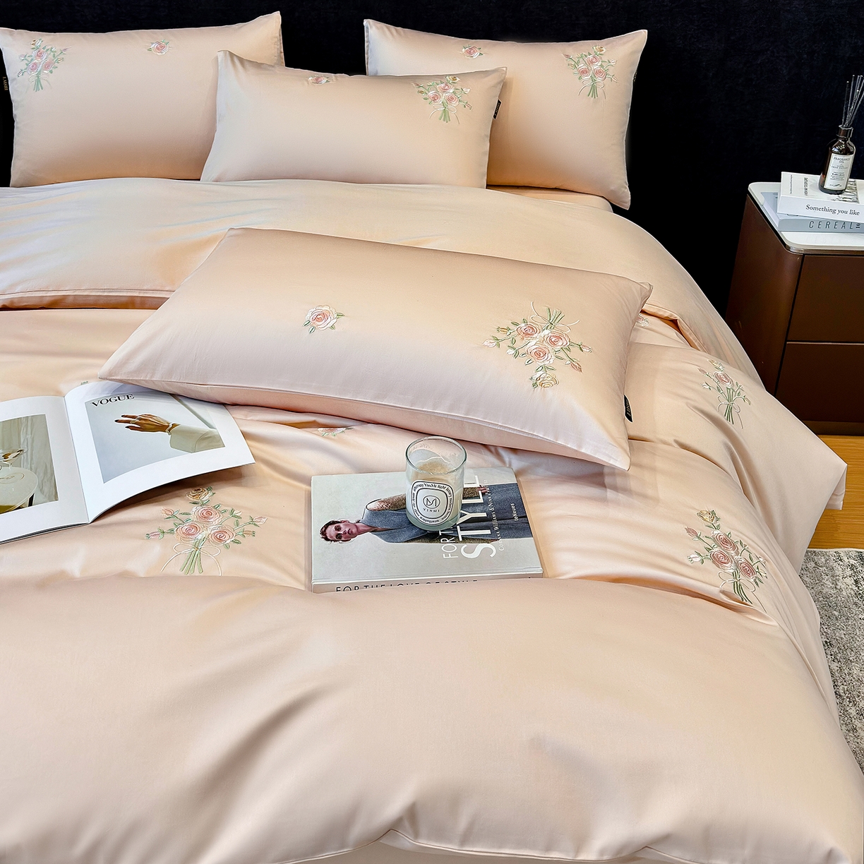 91家纺网 家纺一手货源 找家纺 欣宜家纺 2026新款50s纯棉全棉贡缎长绒棉刺绣绣花床上四件套【含高端礼盒】-花影系列 花影-轻奢粉