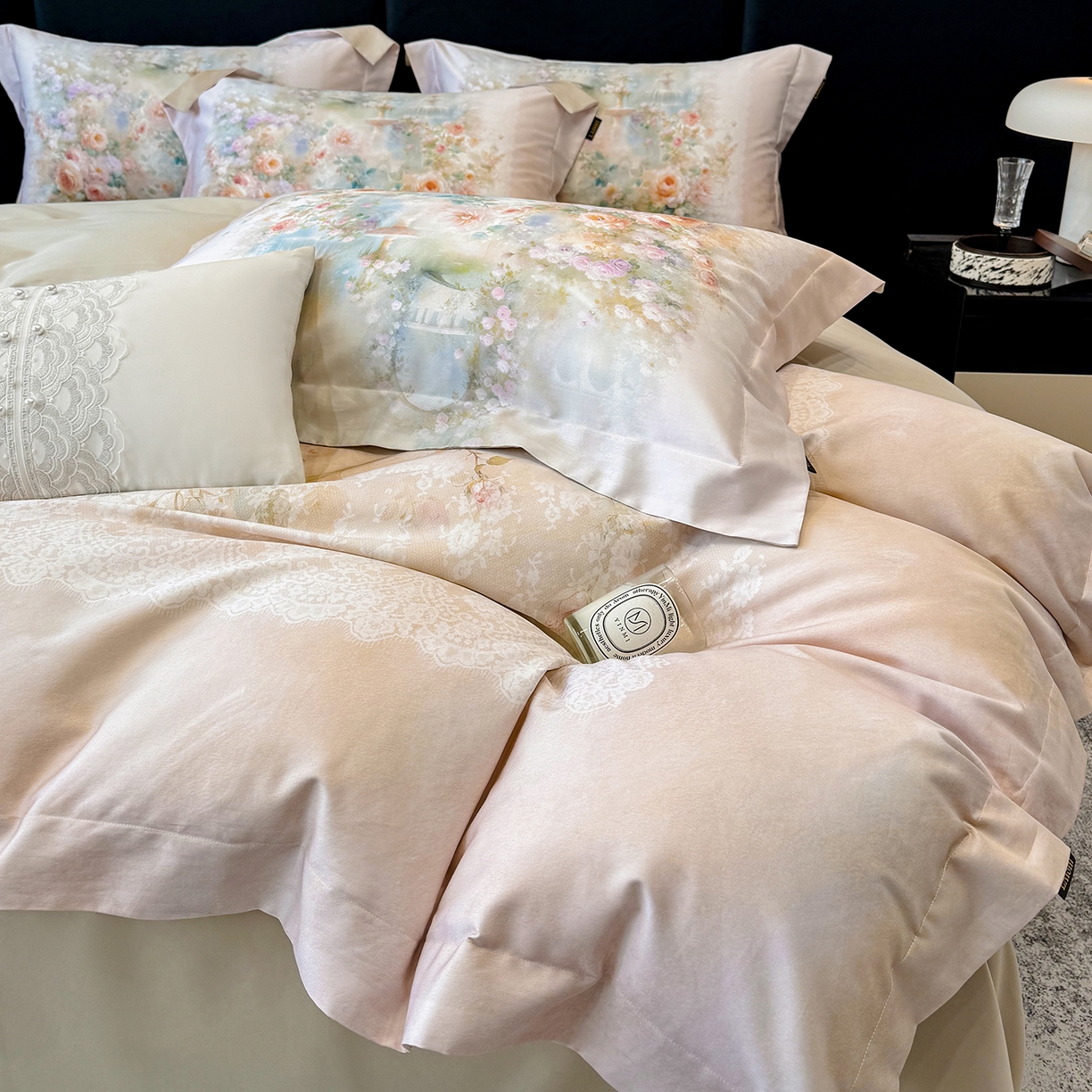 91家纺网 家纺一手货源 找家纺 欣宜家纺 2026新款50s纯棉全棉贡缎长绒棉数码印花床上四件套【含高端礼盒】-芙光系列 芙光 香槟