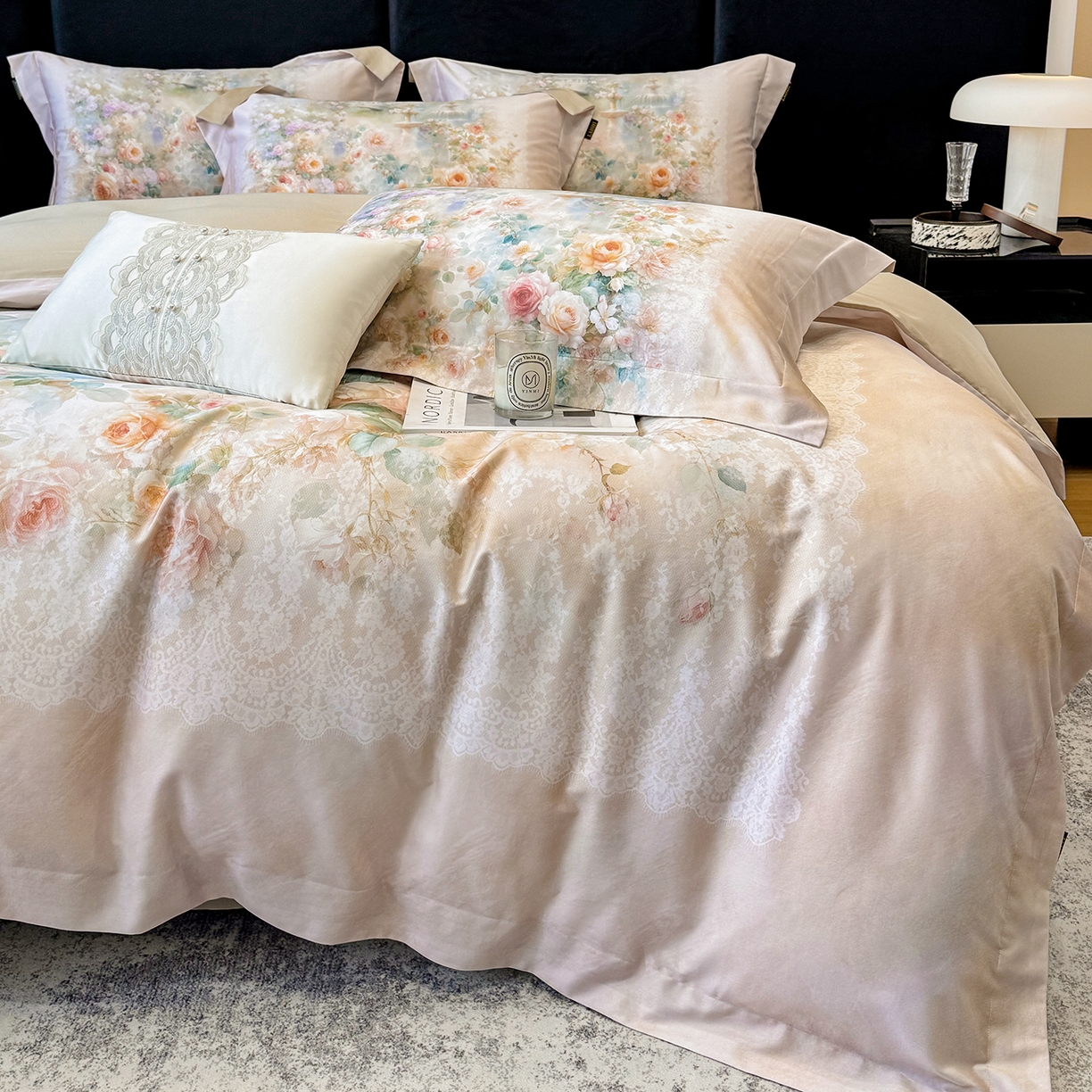 91家纺网 家纺一手货源 找家纺 欣宜家纺 2026新款50s纯棉全棉贡缎长绒棉数码印花床上四件套【含高端礼盒】-芙光系列 芙光 香槟