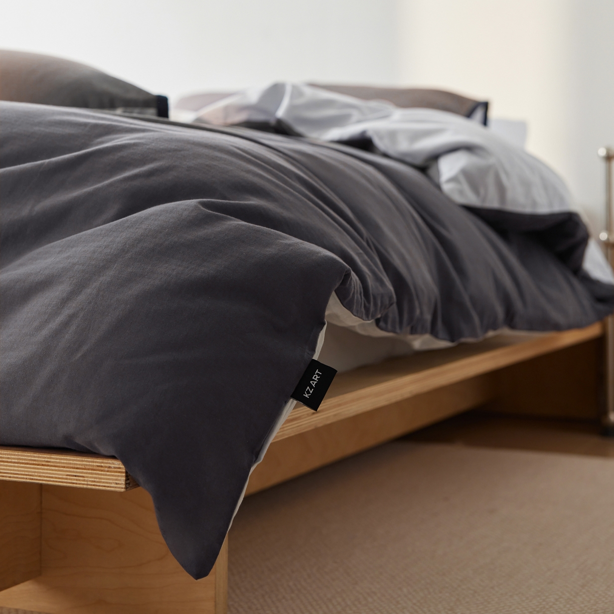 91家纺网 家纺一手货源 找家纺 佳汐蓝家纺 2026新款春夏人字纹小提花拼色系列四件套 人字纹炭灰