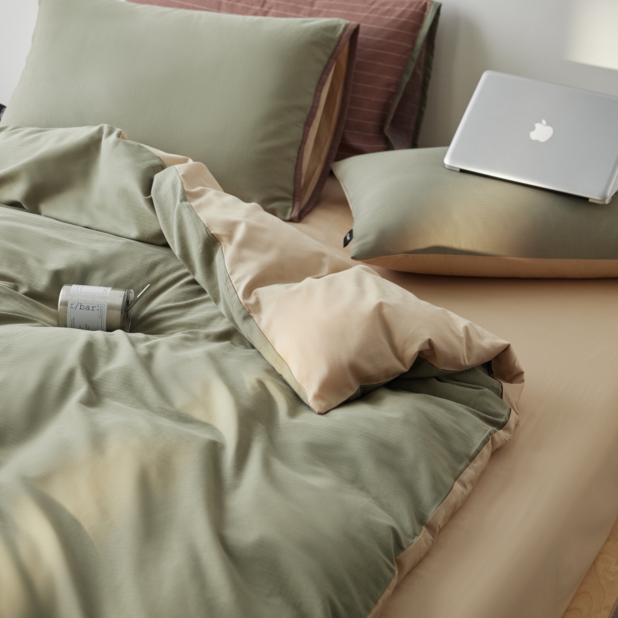 91家纺网 家纺一手货源 找家纺 佳汐蓝家纺 2026新款春夏人字纹小提花拼色系列四件套 人字纹韩绿