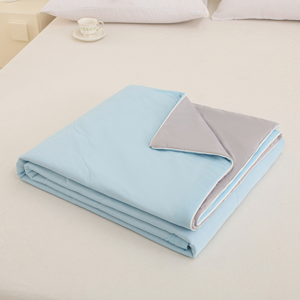 91家纺网 家纺一手货源 找家纺 亚龙工厂店 2026新款跨境直播热款A类冰淇淋冰皮小凉被被子被芯 天蓝+灰色