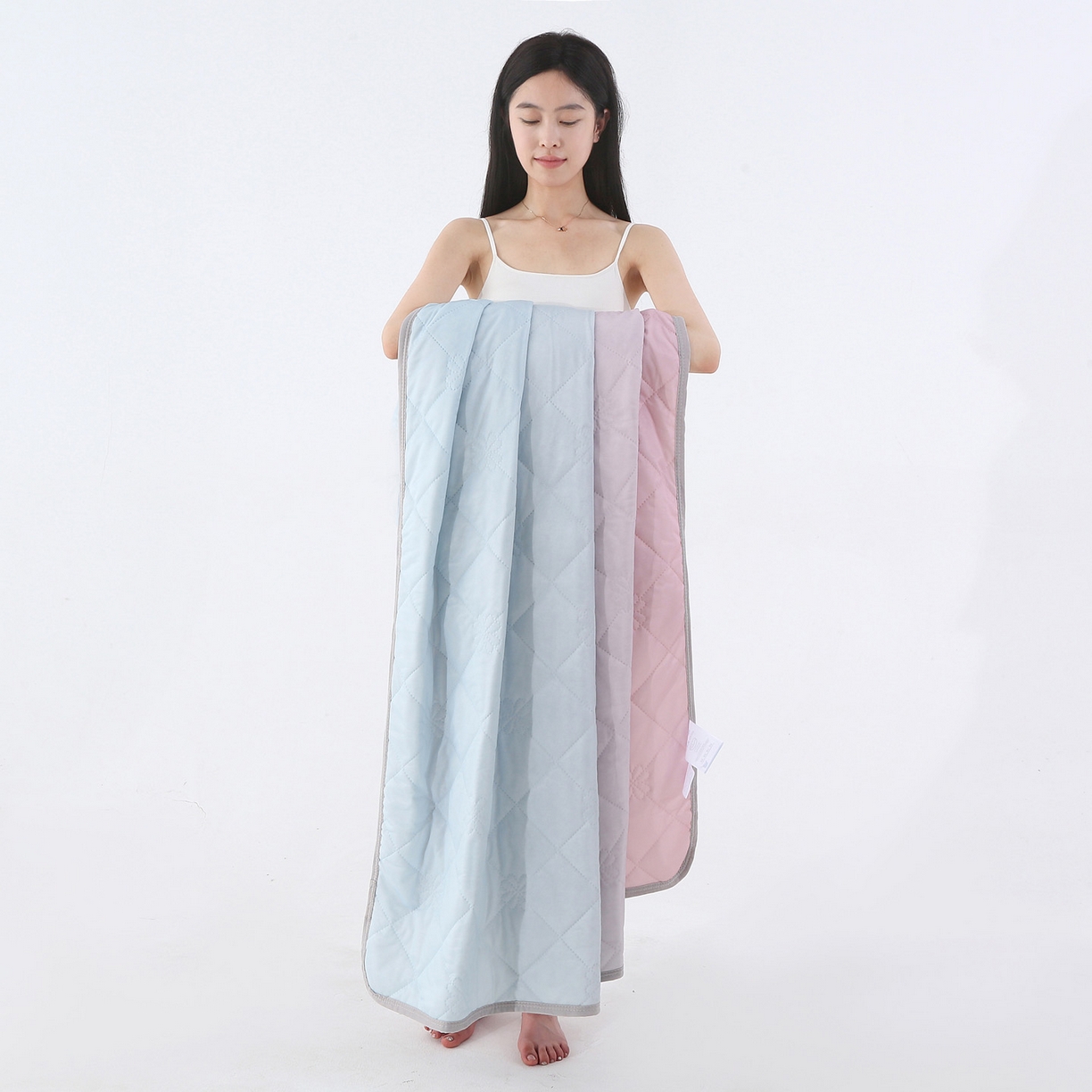 91家纺网 家纺一手货源 找家纺 亚龙工厂店 2026新款跨境电商热款涤氨凉感被被子被芯 粉蓝色（浅变色）