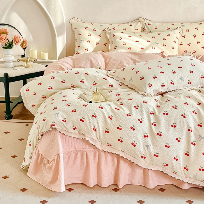 91家纺网 家纺一手货源 找家纺 梦可莱家居 2026新款云朵泡芙棉床盖四件套 樱桃红