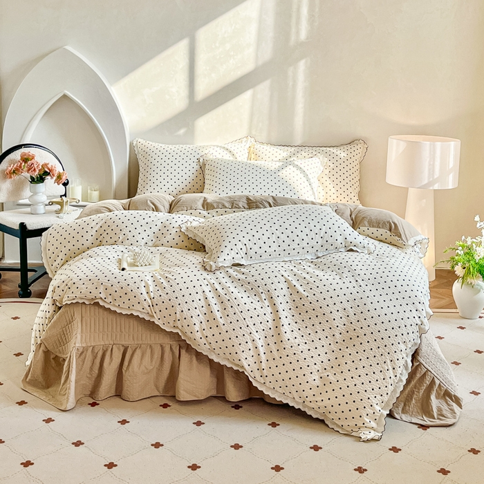 91家纺网 家纺一手货源 找家纺 梦可莱家居 2026新款云朵泡芙棉床盖四件套 米波点