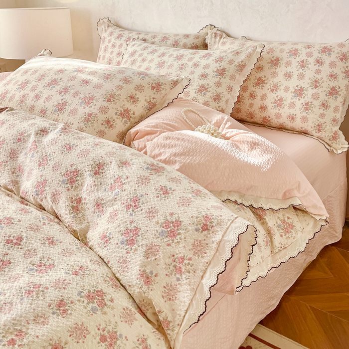 91家纺网 家纺一手货源 找家纺 梦可莱家居 2026新款云朵泡芙棉床盖四件套 槐花落