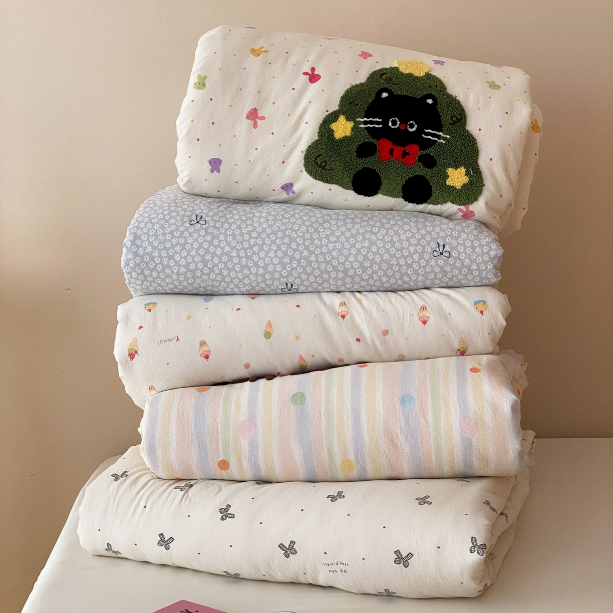 91家纺网 家纺一手货源 找家纺 （总）鸣升家纺 2026新款云朵棉毛巾绣夏被夏凉被空调被