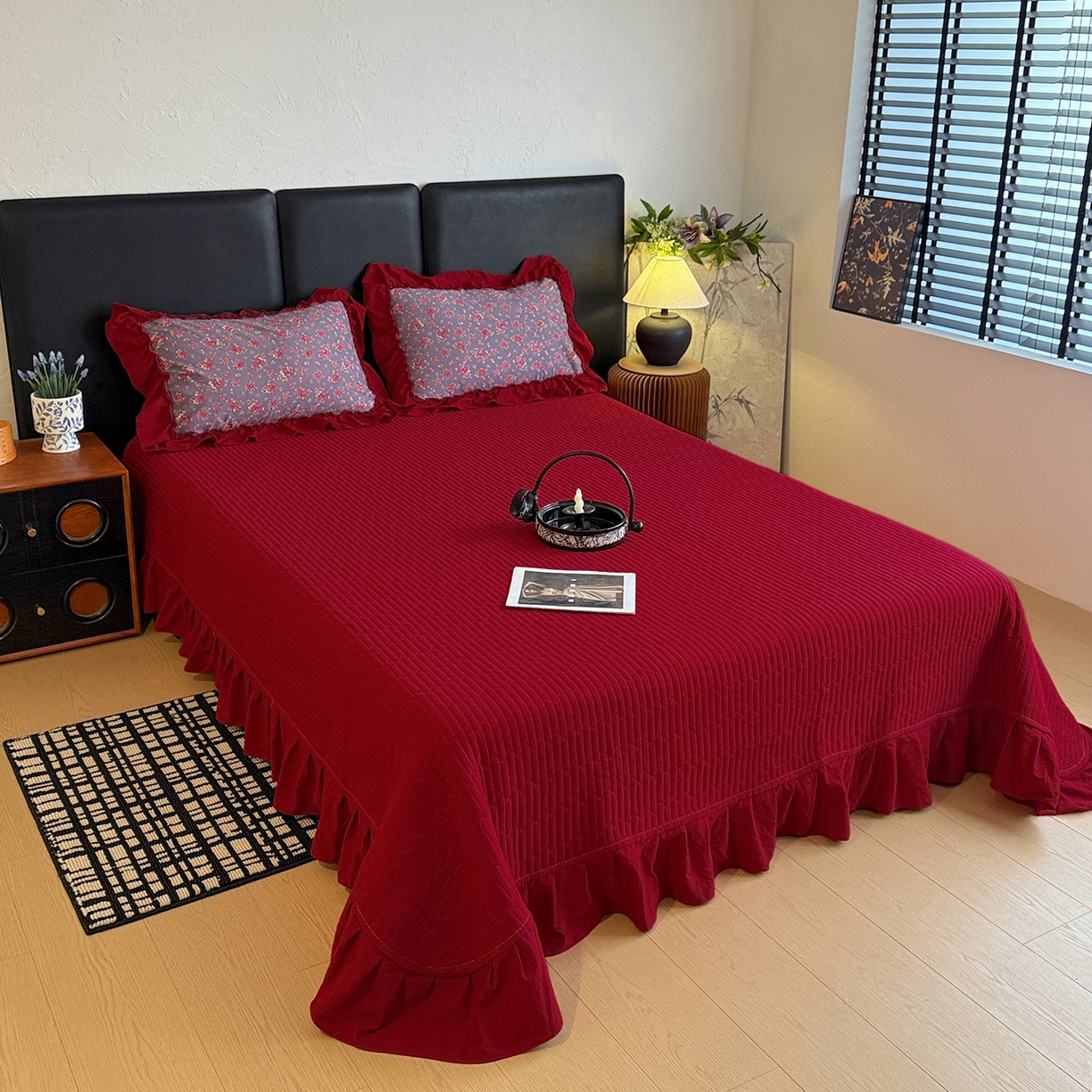 91家纺网 家纺一手货源 找家纺 金梦拉家纺 2026新款云感皱皱纱泡泡纱韩式床盖大花边四件套 海棠