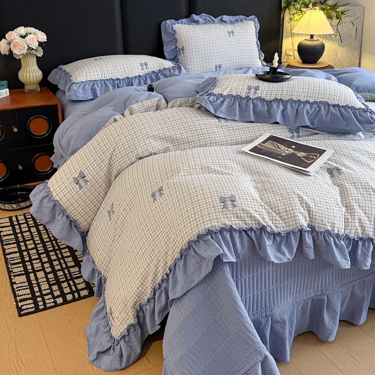 金梦拉家纺 2026新款云感皱皱纱泡泡纱韩式床盖大花边四件套 蓝色蝴蝶结