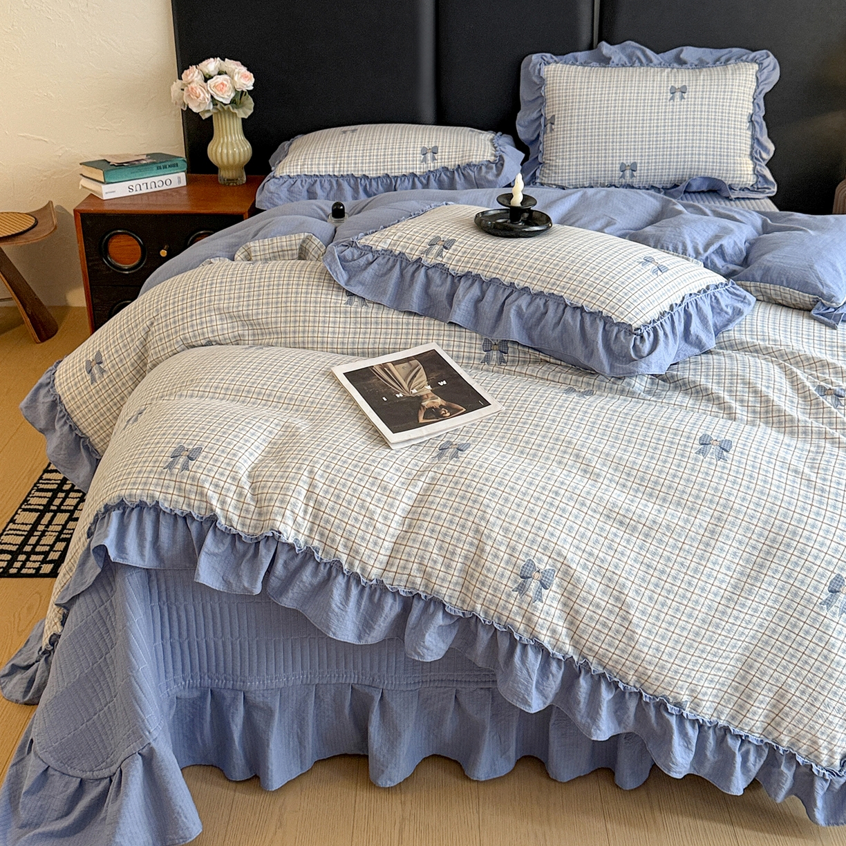 91家纺网 家纺一手货源 找家纺 金梦拉家纺 2026新款云感皱皱纱泡泡纱韩式床盖大花边四件套 蓝色蝴蝶结