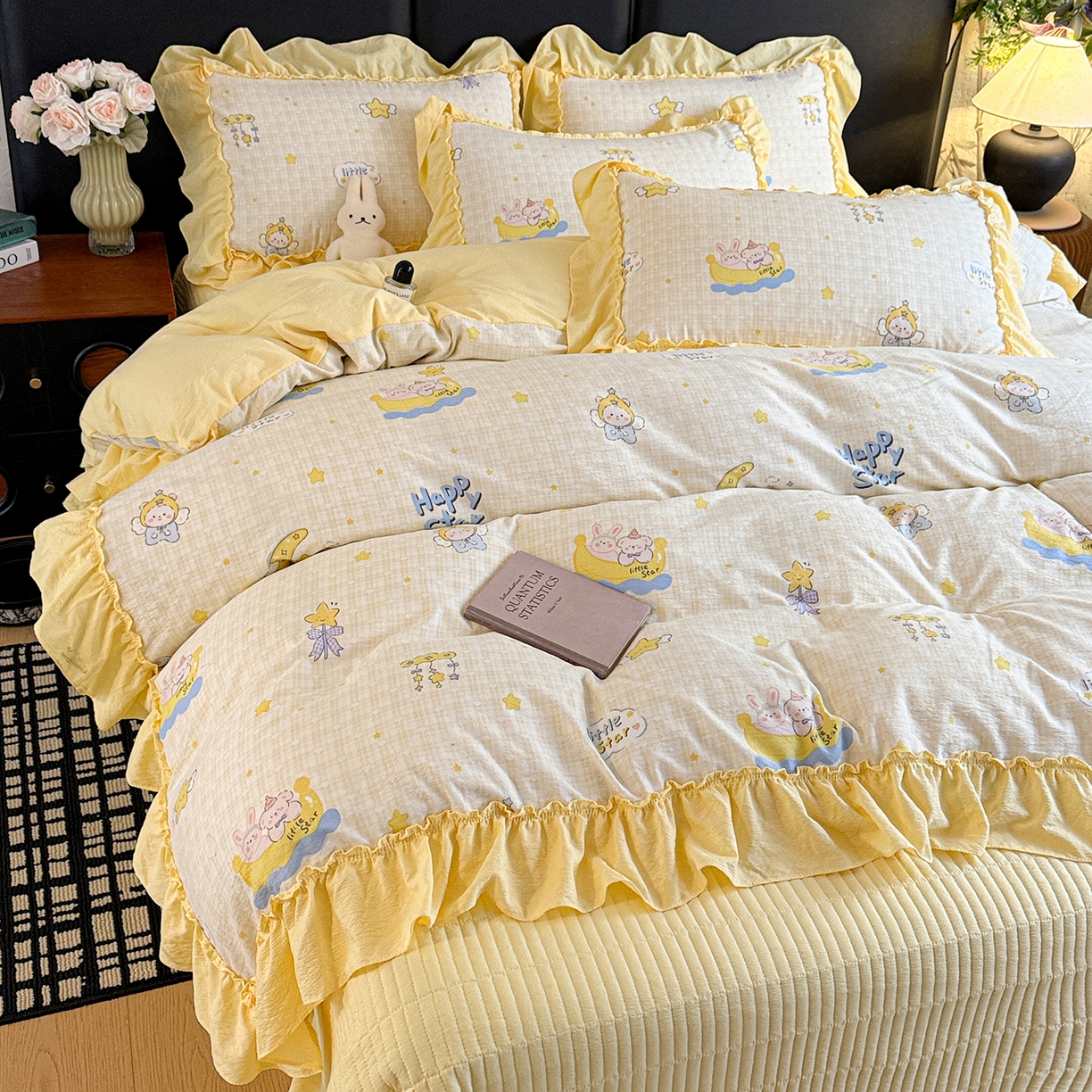 91家纺网 家纺一手货源 找家纺 金梦拉家纺 2026新款云感皱皱纱泡泡纱韩式床盖大花边四件套 可爱萌物