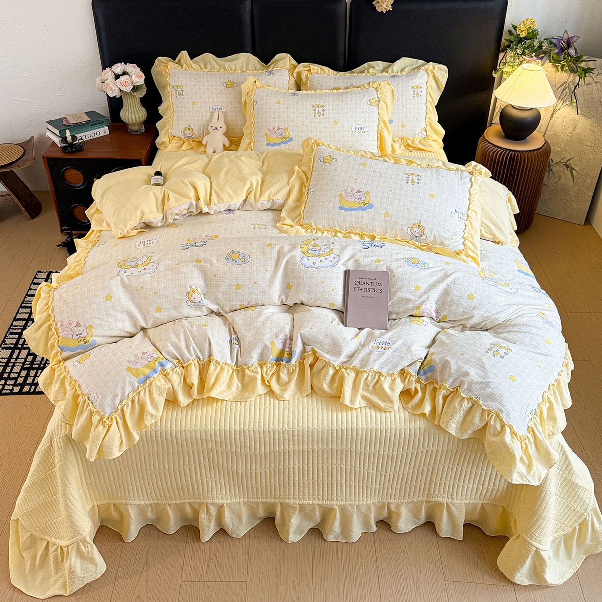 91家纺网 家纺一手货源 找家纺 金梦拉家纺 2026新款云感皱皱纱泡泡纱韩式床盖大花边四件套 可爱萌物