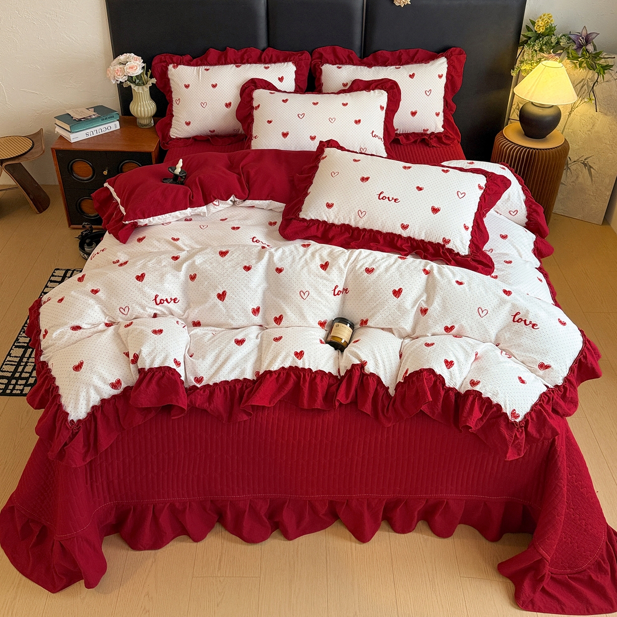 91家纺网 家纺一手货源 找家纺 金梦拉家纺 2026新款云感皱皱纱泡泡纱韩式床盖大花边四件套 爱心点点