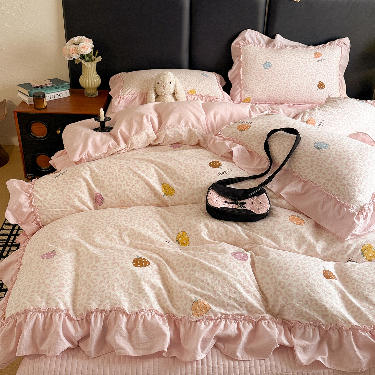 91家纺网 家纺一手货源 找家纺 金梦拉家纺 2026新款云感皱皱纱泡泡纱韩式床盖大花边四件套 豹纹南瓜