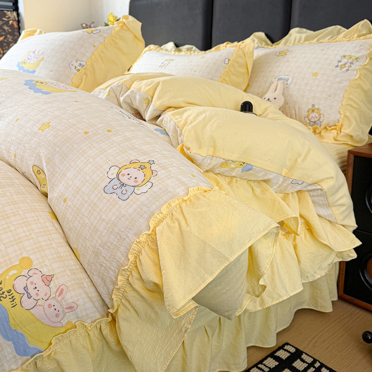 91家纺网 家纺一手货源 找家纺 金梦拉家纺 2026新款云感皱皱纱泡泡纱韩式床盖大花边四件套 可爱萌物