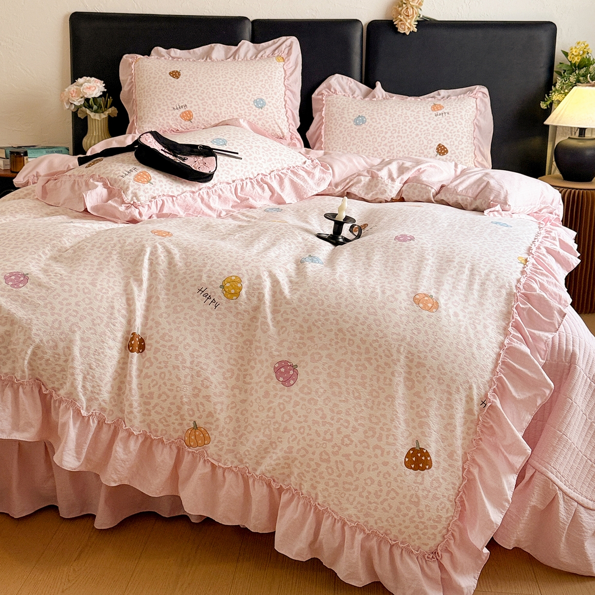 91家纺网 家纺一手货源 找家纺 金梦拉家纺 2026新款云感皱皱纱泡泡纱韩式床盖大花边四件套 豹纹南瓜