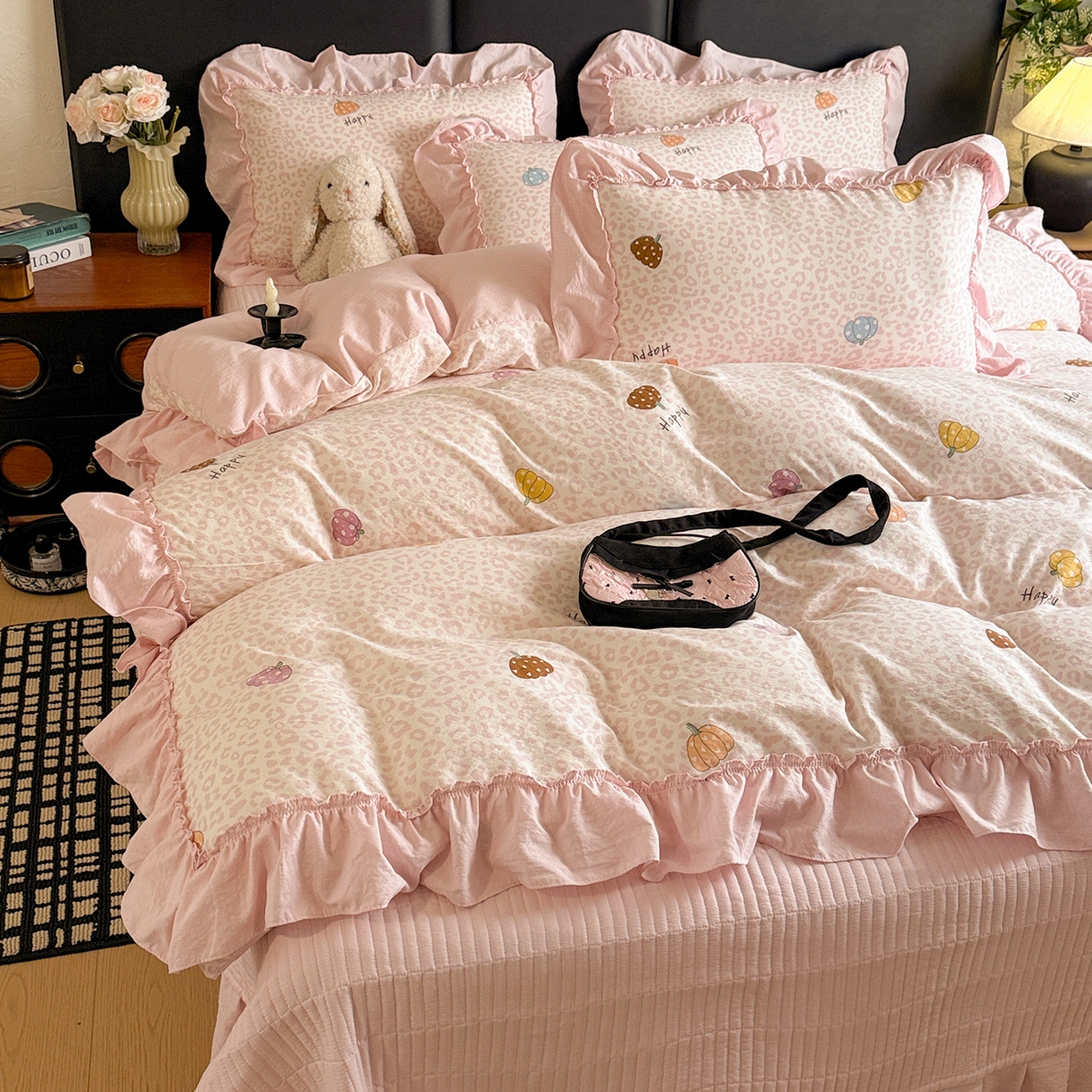 91家纺网 家纺一手货源 找家纺 金梦拉家纺 2026新款云感皱皱纱泡泡纱韩式床盖大花边四件套 豹纹南瓜