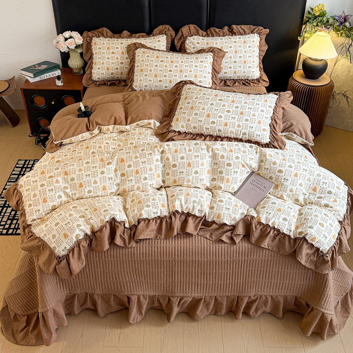 91家纺网 家纺一手货源 找家纺 金梦拉家纺 2026新款云感皱皱纱泡泡纱韩式床盖大花边四件套 南瓜多多