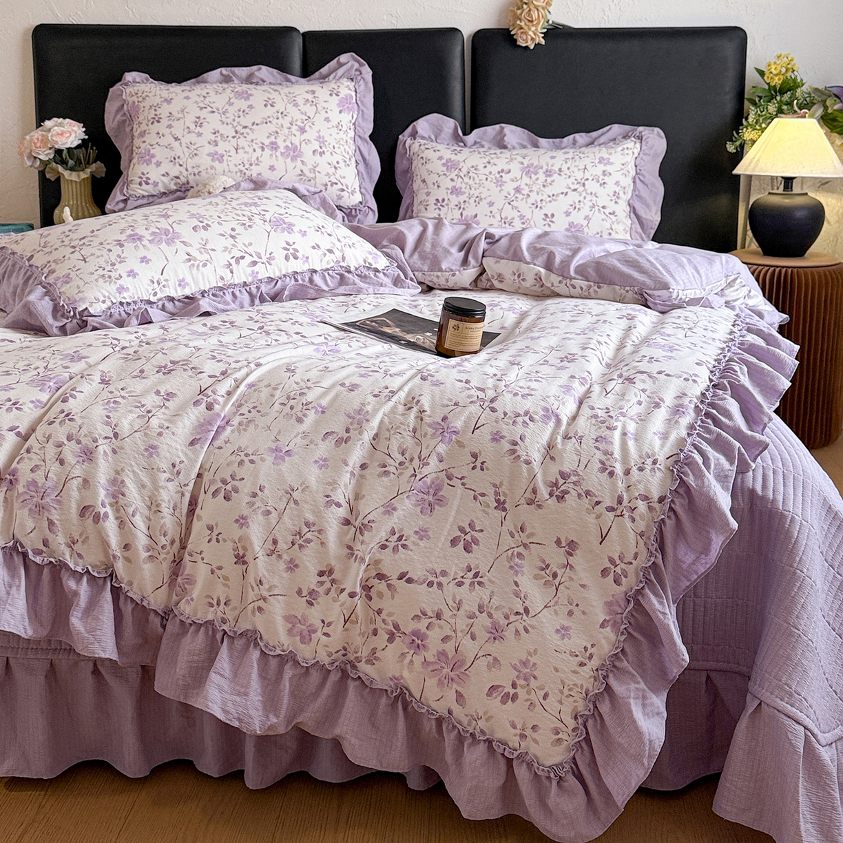 91家纺网 家纺一手货源 找家纺 金梦拉家纺 2026新款云感皱皱纱泡泡纱韩式床盖大花边四件套 紫韵