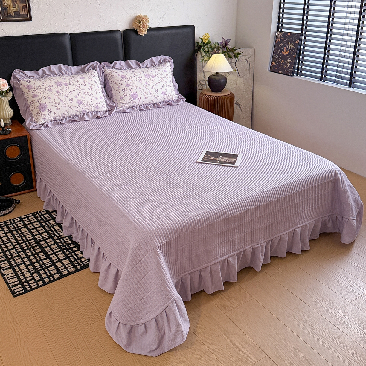 91家纺网 家纺一手货源 找家纺 金梦拉家纺 2026新款云感皱皱纱泡泡纱韩式床盖大花边四件套 紫韵