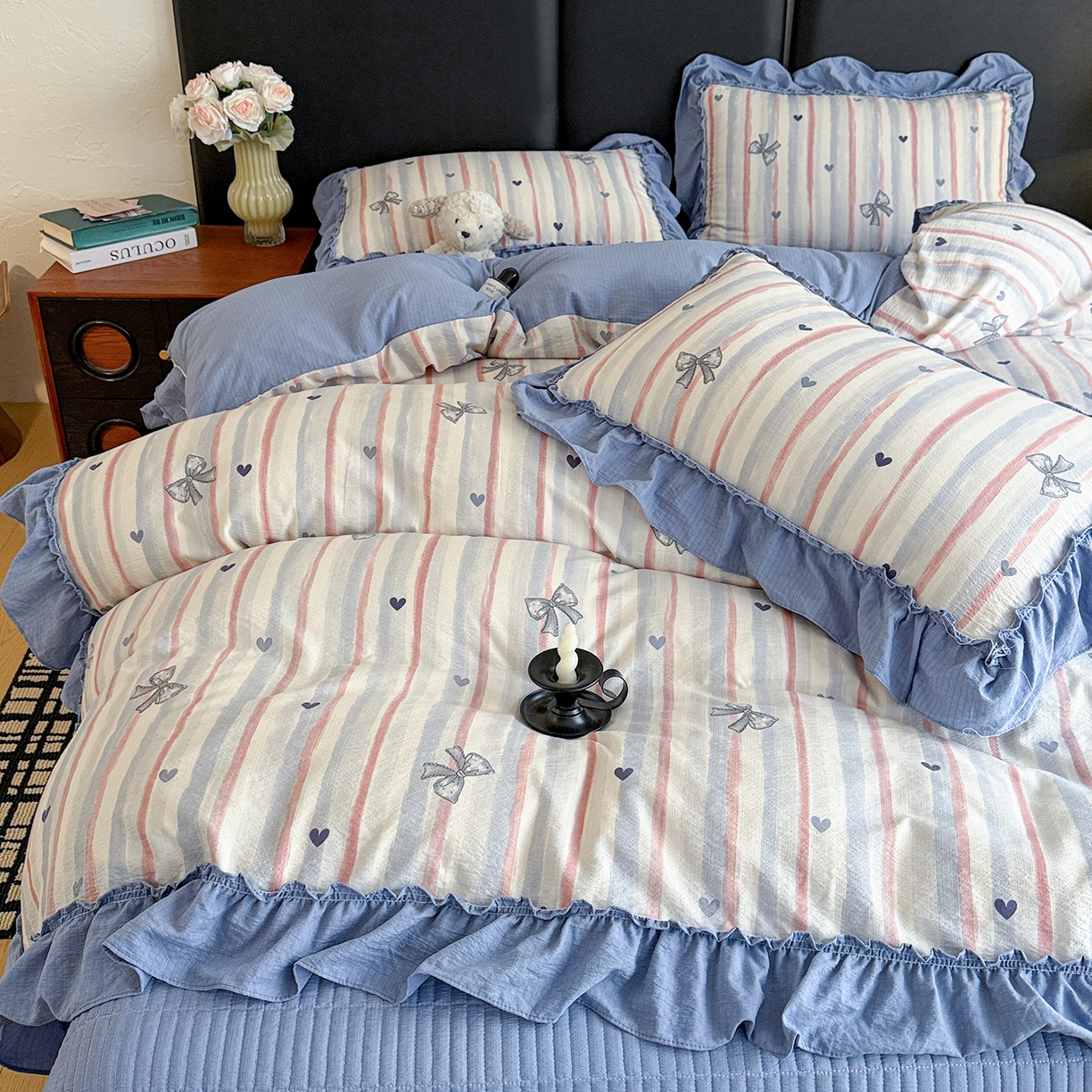 91家纺网 家纺一手货源 找家纺 金梦拉家纺 2026新款云感皱皱纱泡泡纱韩式床盖大花边四件套 条纹爱心