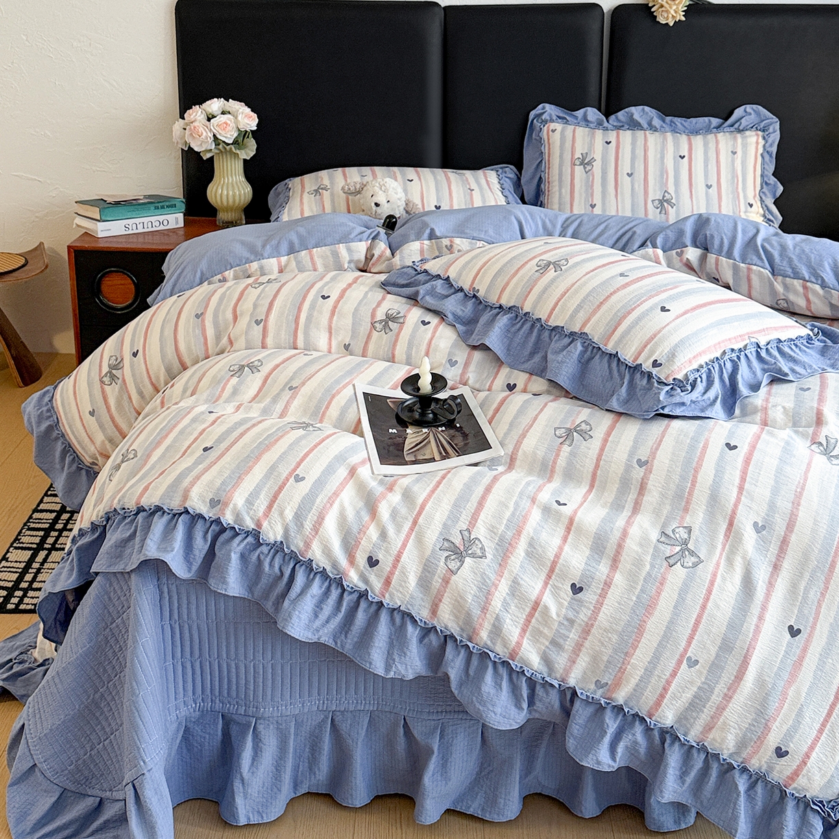 91家纺网 家纺一手货源 找家纺 金梦拉家纺 2026新款云感皱皱纱泡泡纱韩式床盖大花边四件套 条纹爱心